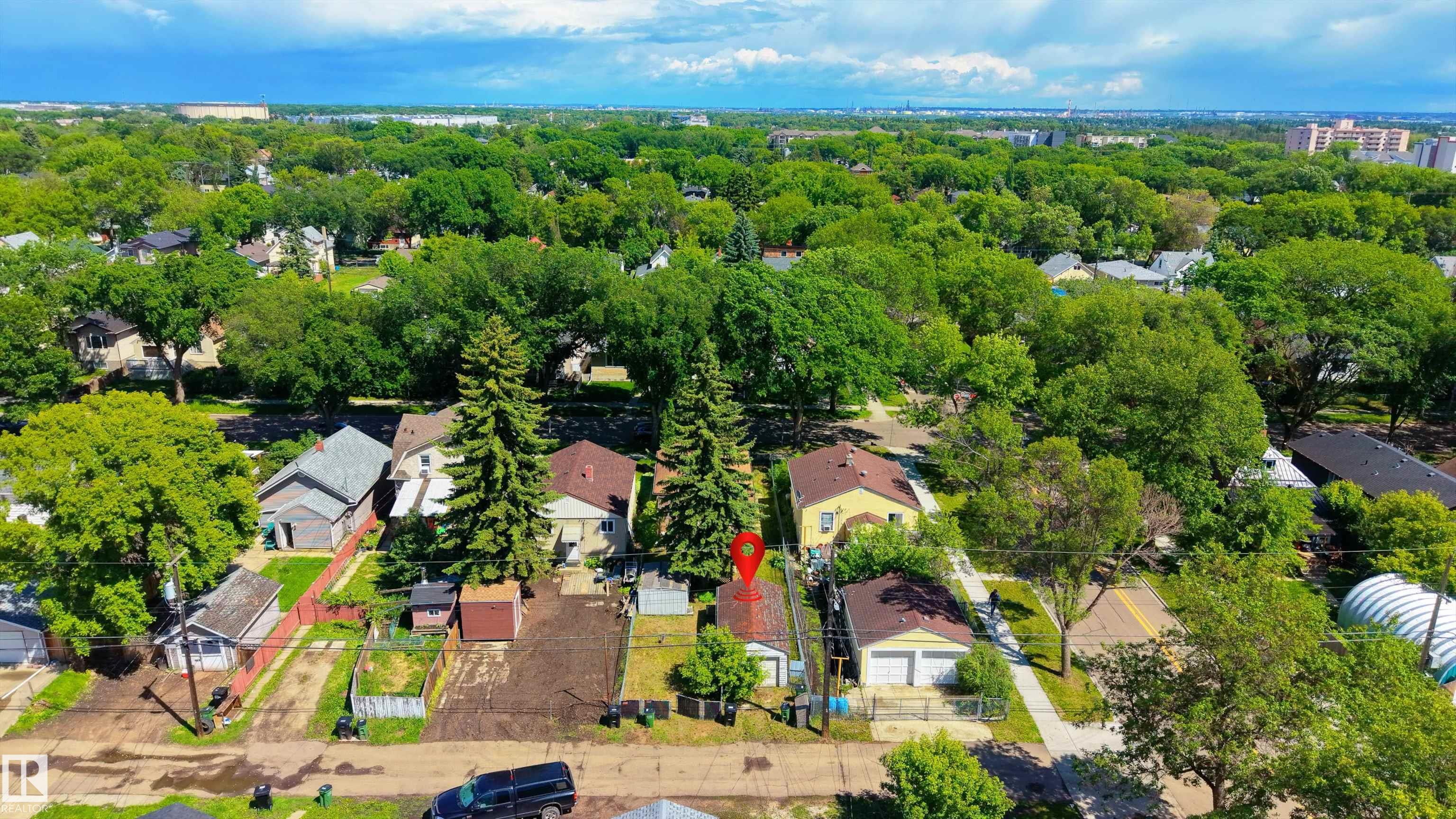 Photo 41 at 11406 89 Street NW, Alberta Avenue, Edmonton