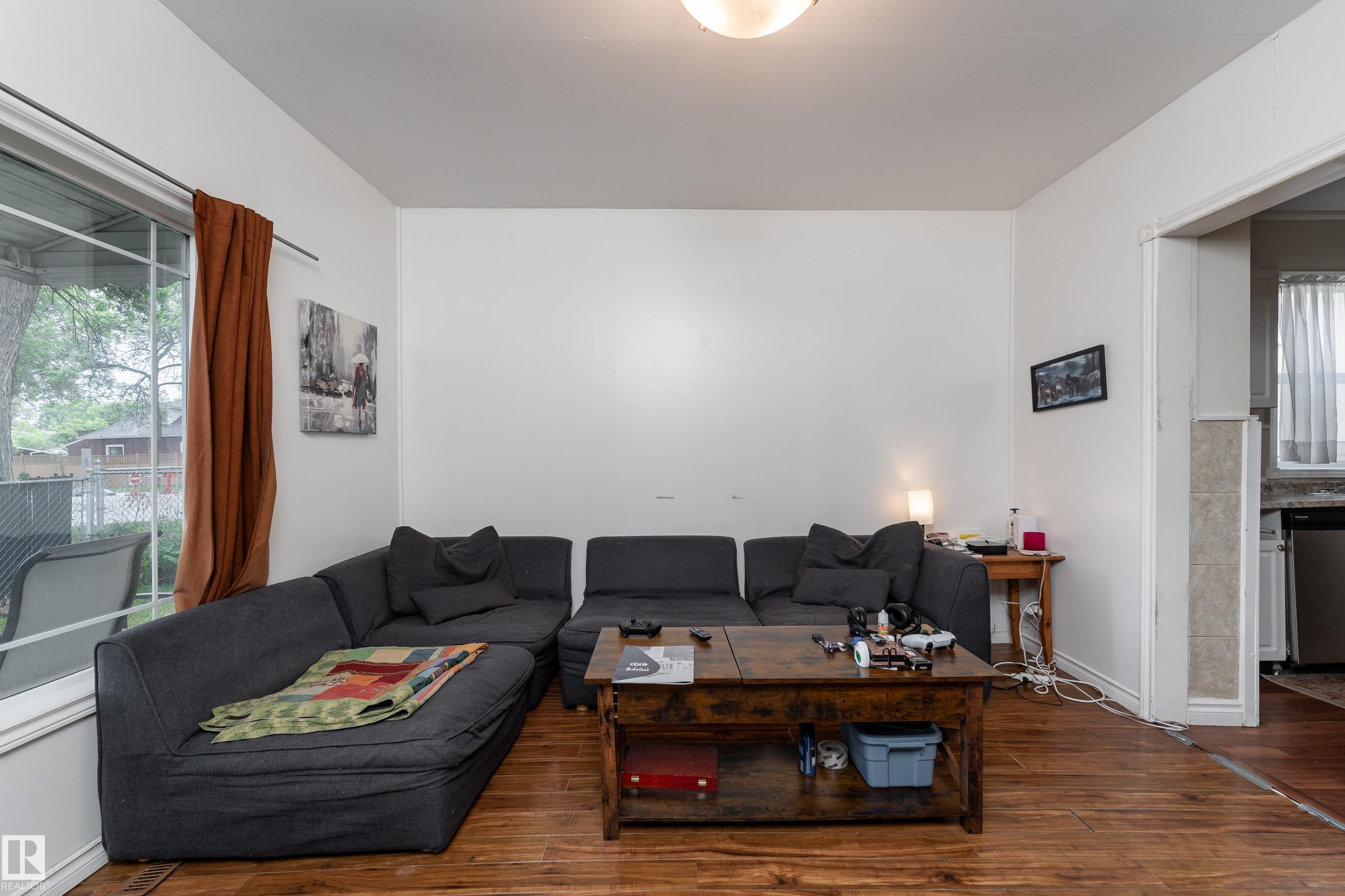 Photo 6 at 11406 89 Street NW, Alberta Avenue, Edmonton