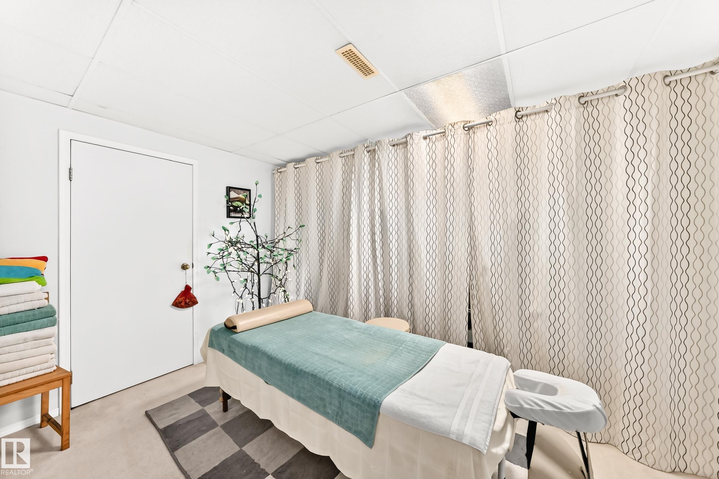 Photo 32 at 102 Royal Terrace NW, Ermineskin, Edmonton