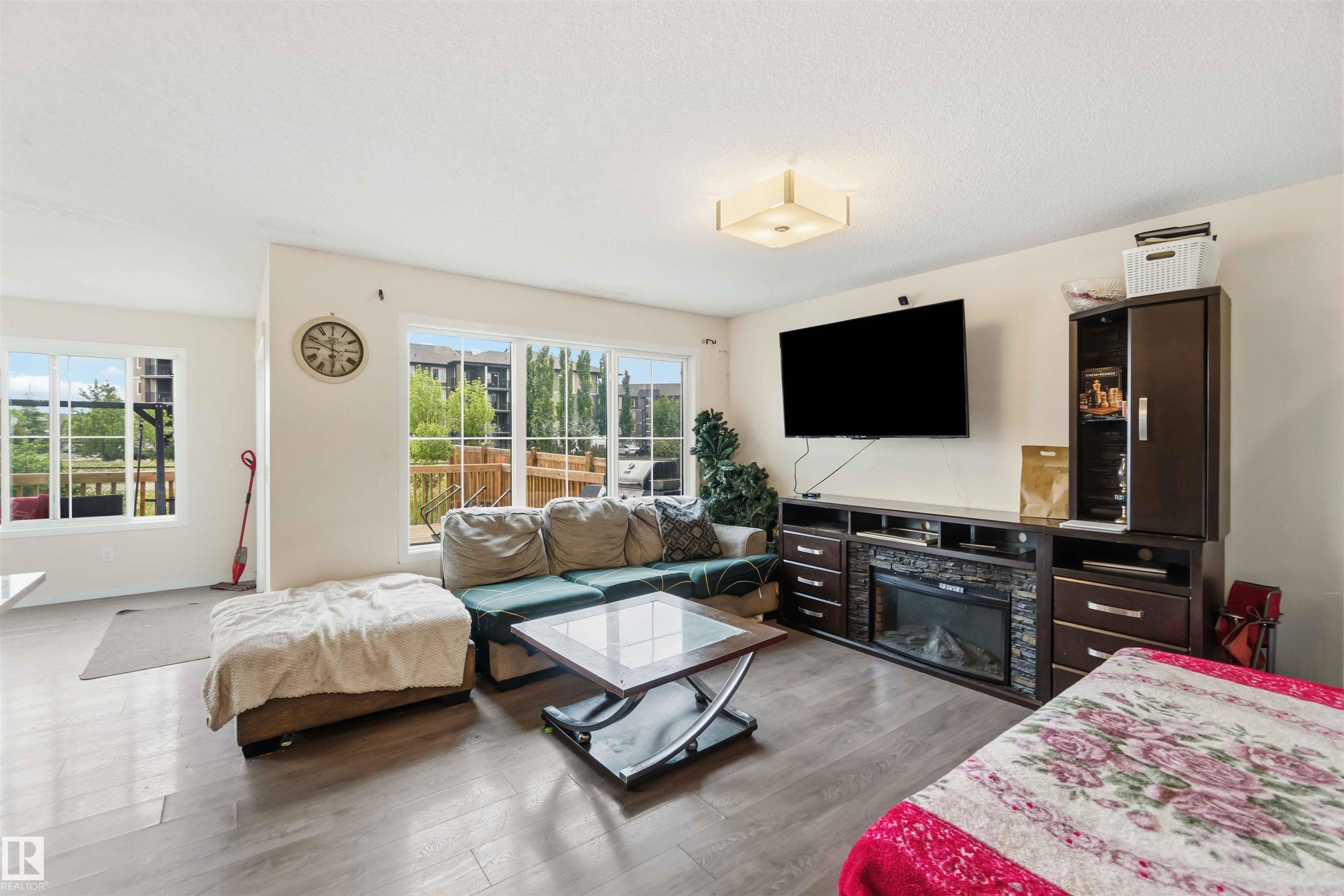 Photo 6 at 5120 19 Avenue SW, Walker, Edmonton