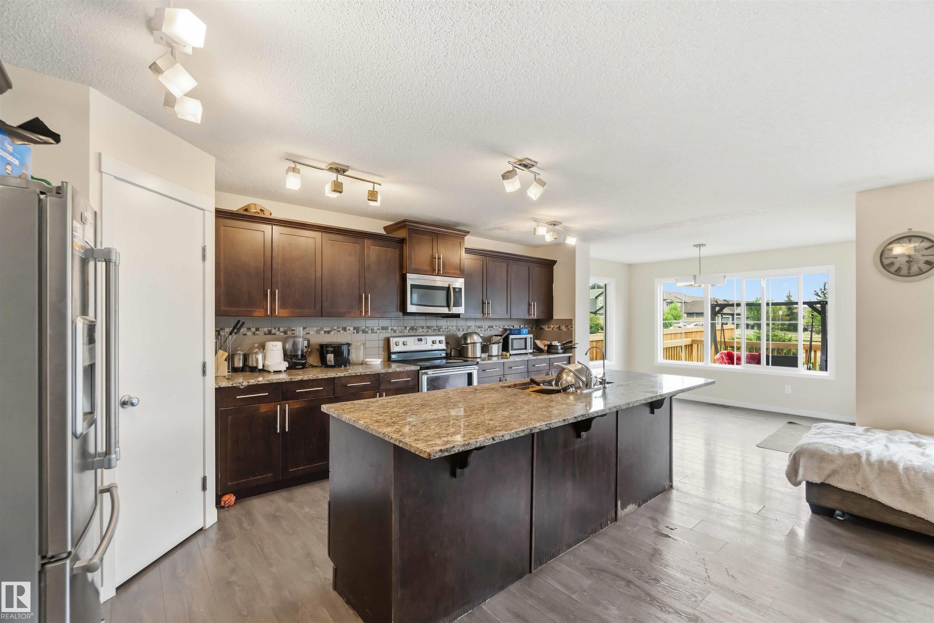 Photo 10 at 5120 19 Avenue SW, Walker, Edmonton