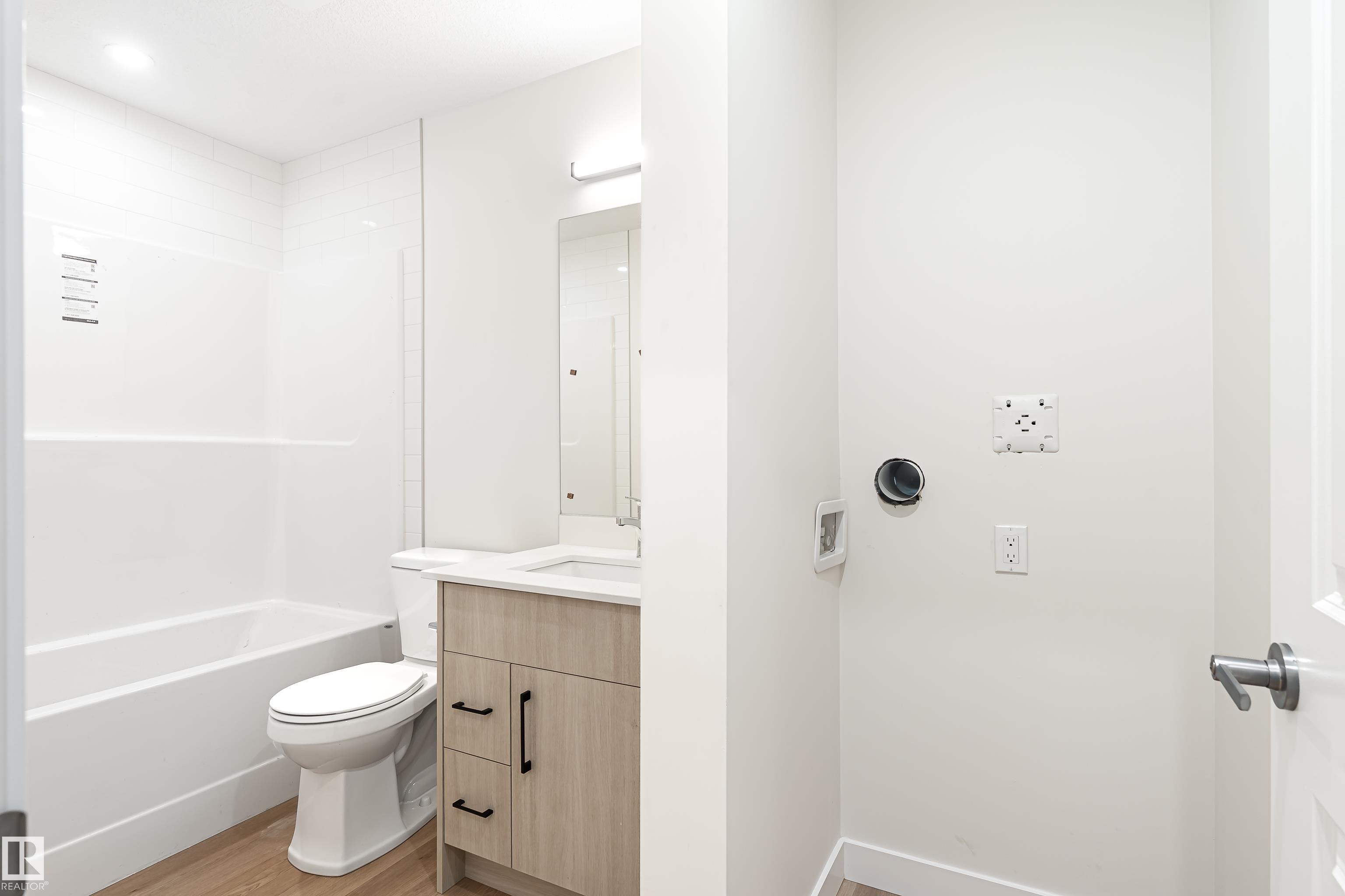 Photo 25 at 9747 65 Avenue NW, Hazeldean, Edmonton