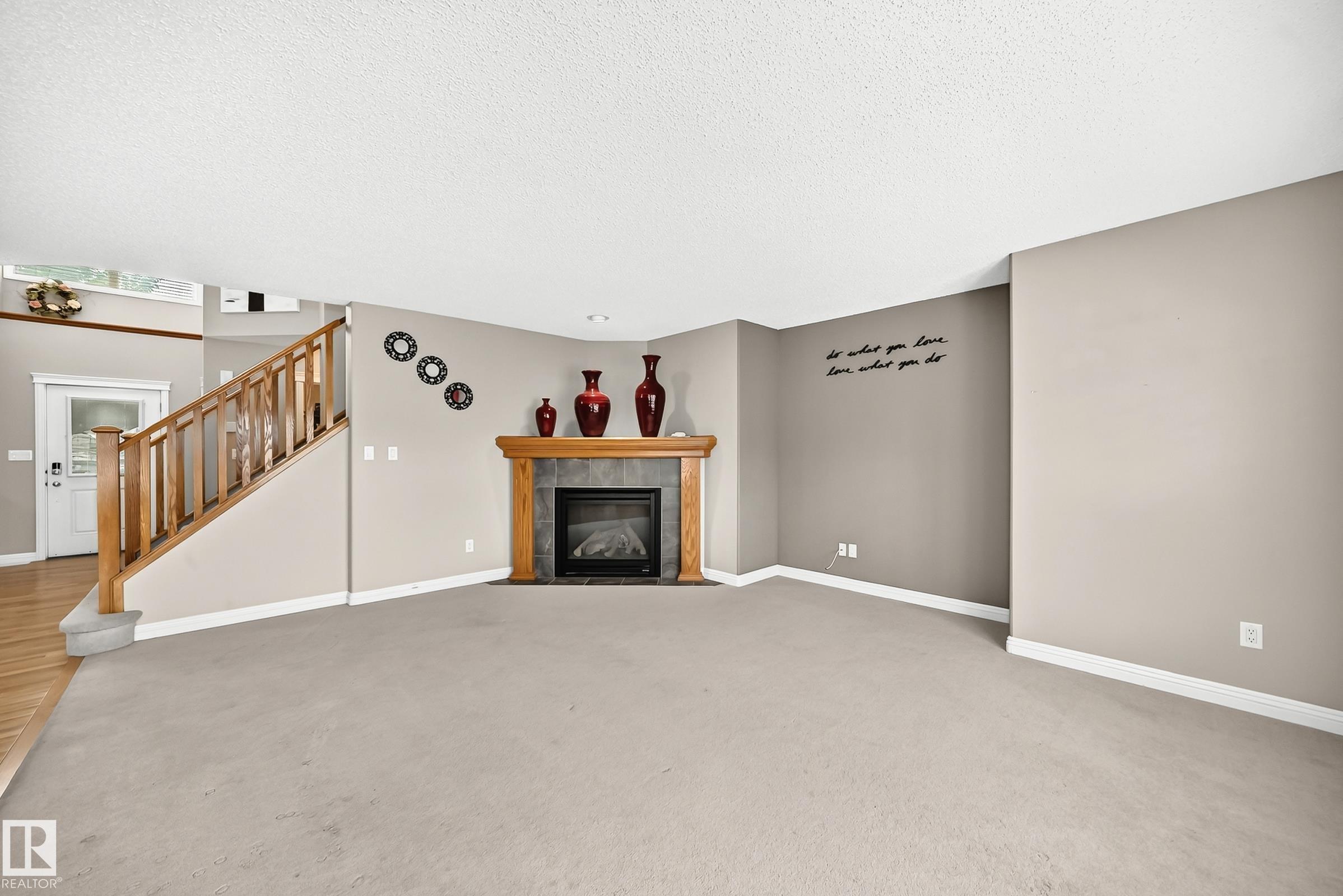 Photo 11 at 2523 Pegasus Boulevard NW, Griesbach, Edmonton