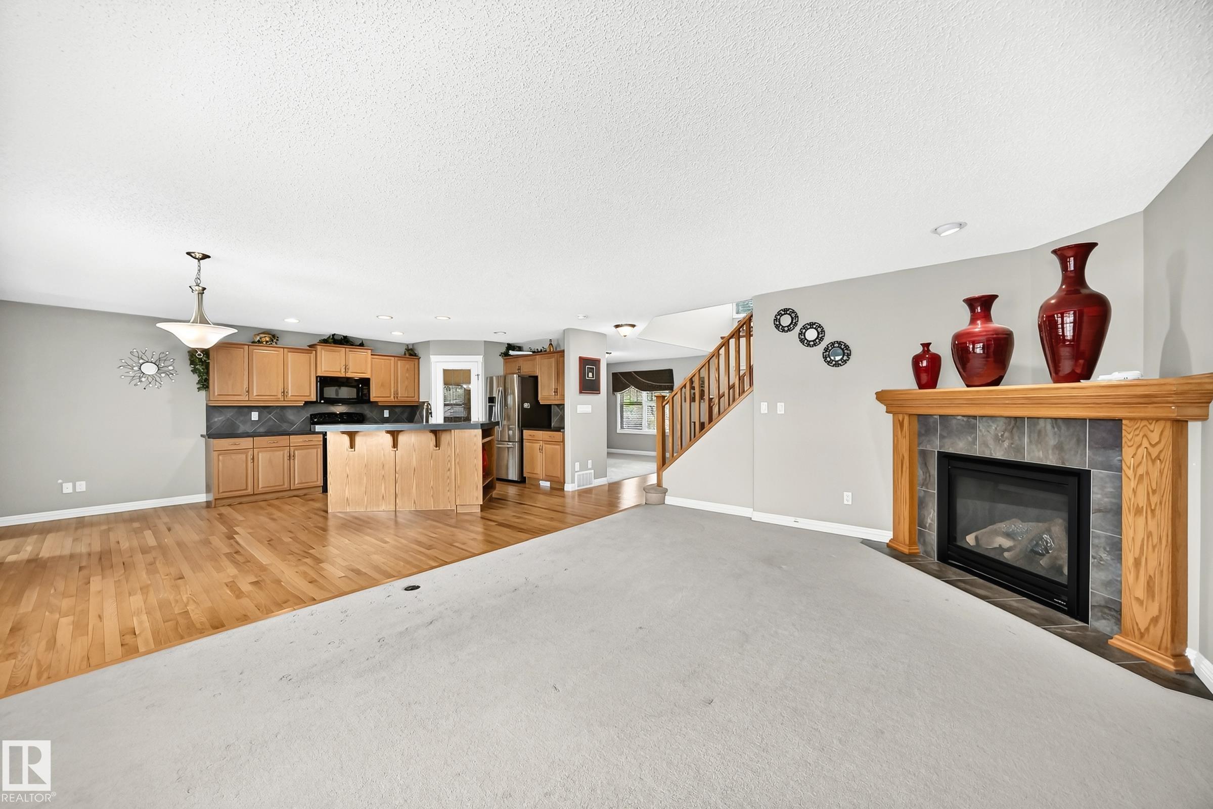 Photo 12 at 2523 Pegasus Boulevard NW, Griesbach, Edmonton