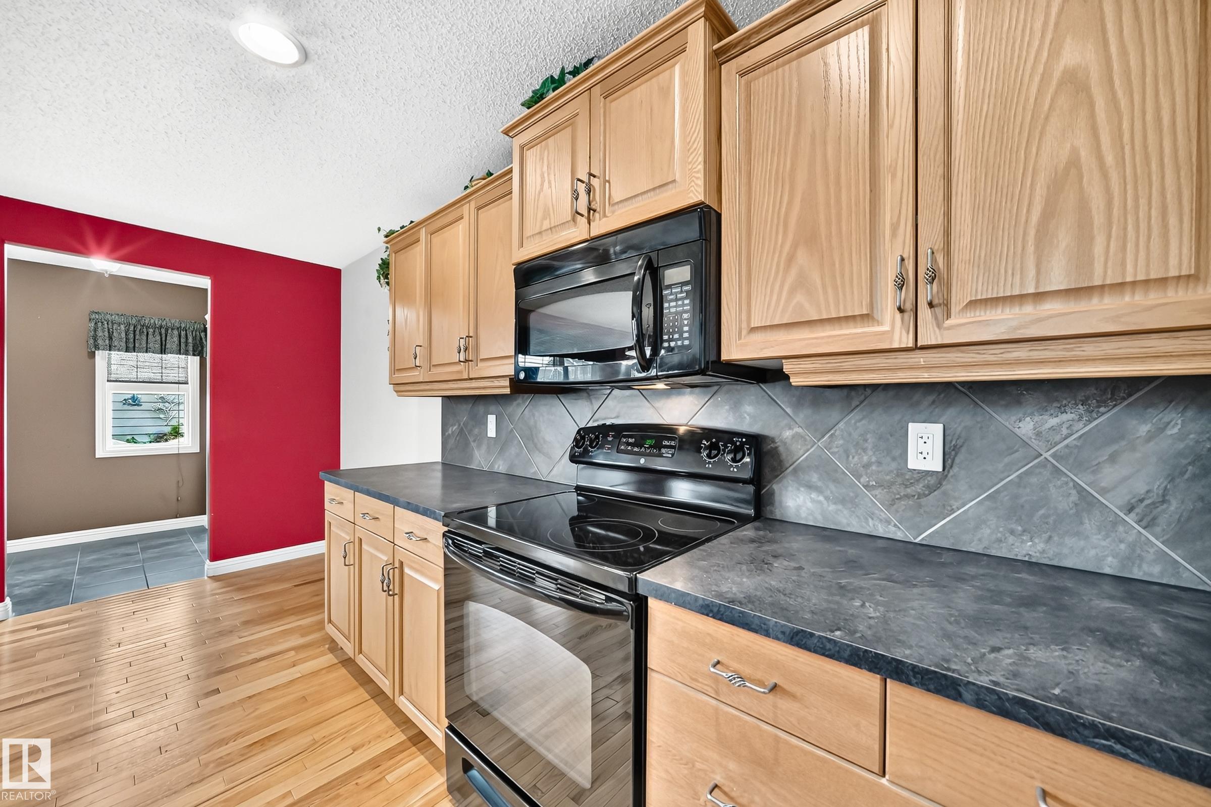 Photo 15 at 2523 Pegasus Boulevard NW, Griesbach, Edmonton