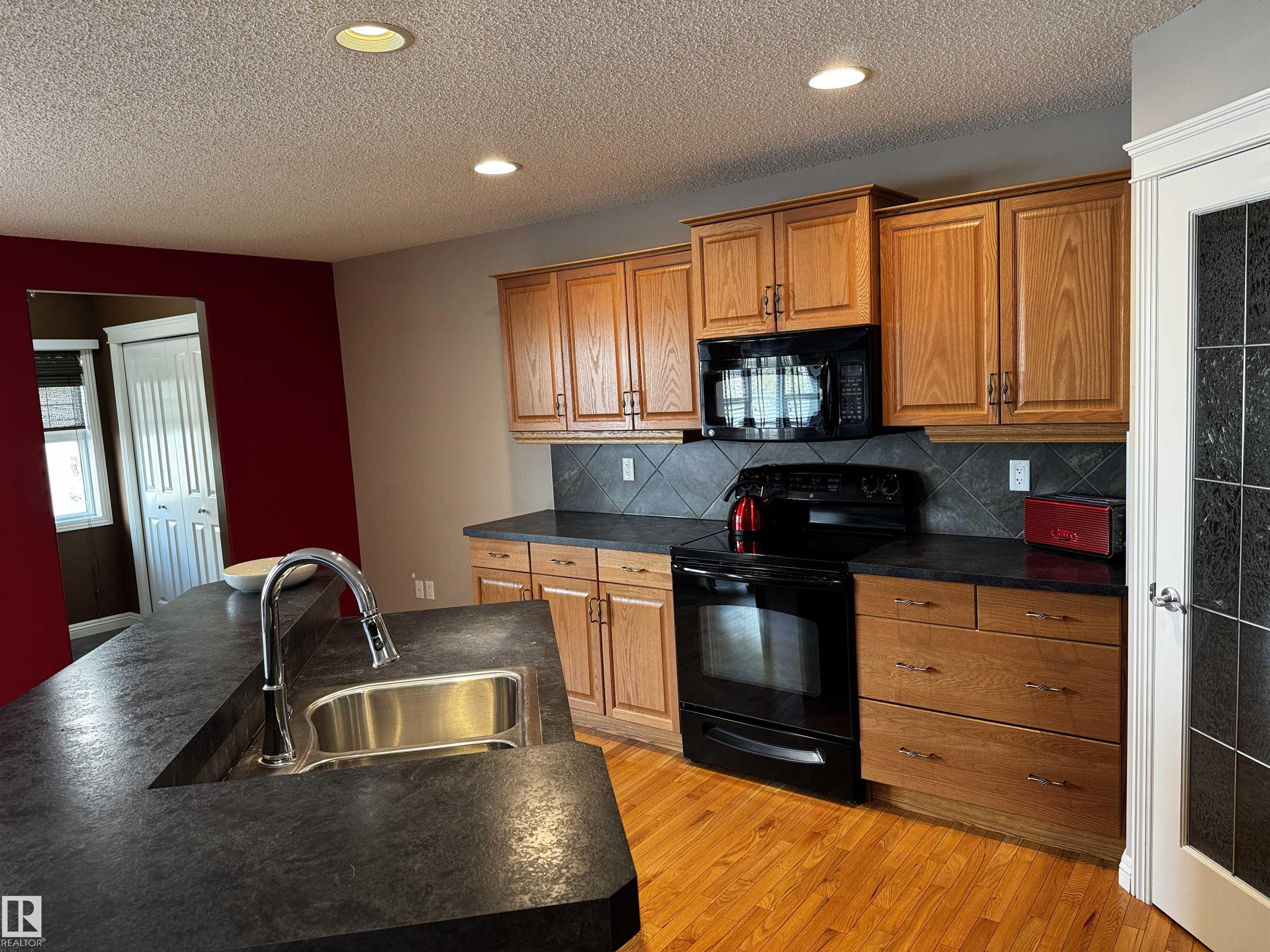 Photo 19 at 2523 Pegasus Boulevard NW, Griesbach, Edmonton