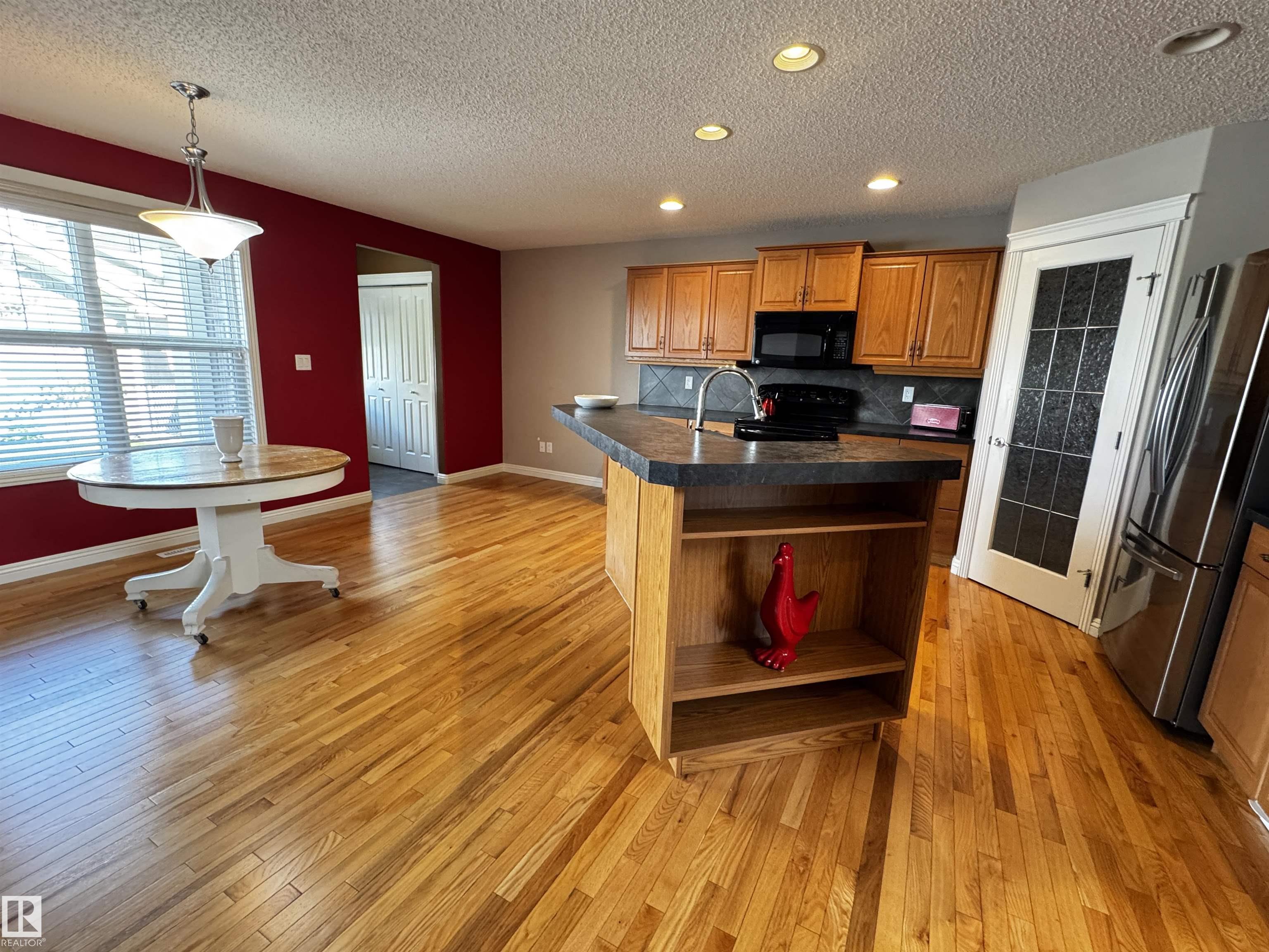 Photo 24 at 2523 Pegasus Boulevard NW, Griesbach, Edmonton