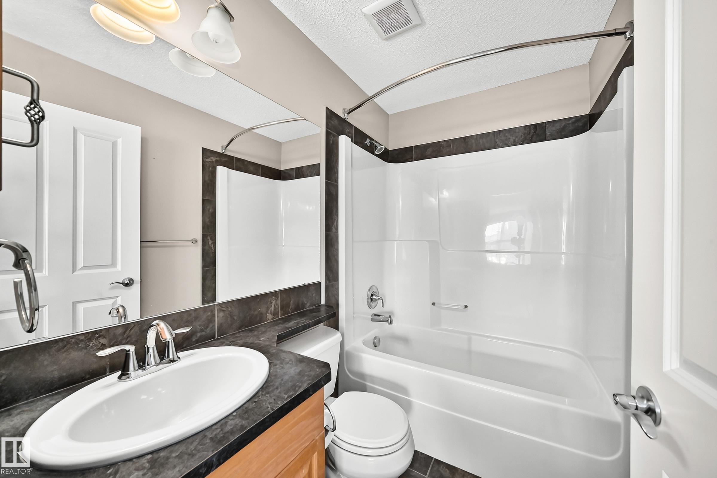 Photo 33 at 2523 Pegasus Boulevard NW, Griesbach, Edmonton