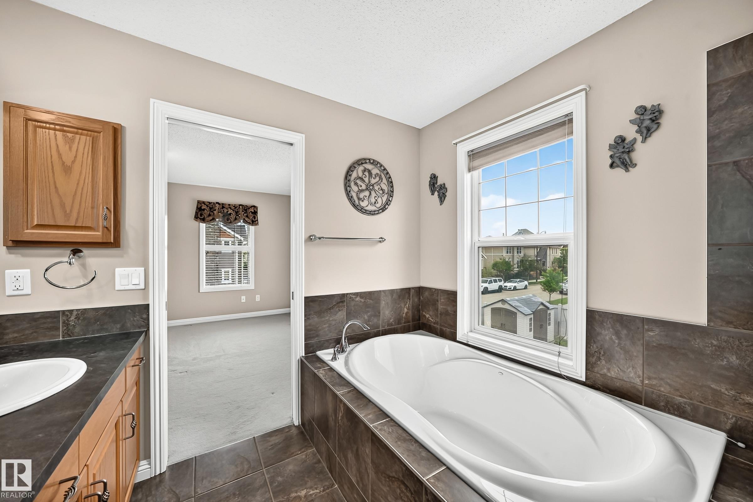 Photo 38 at 2523 Pegasus Boulevard NW, Griesbach, Edmonton