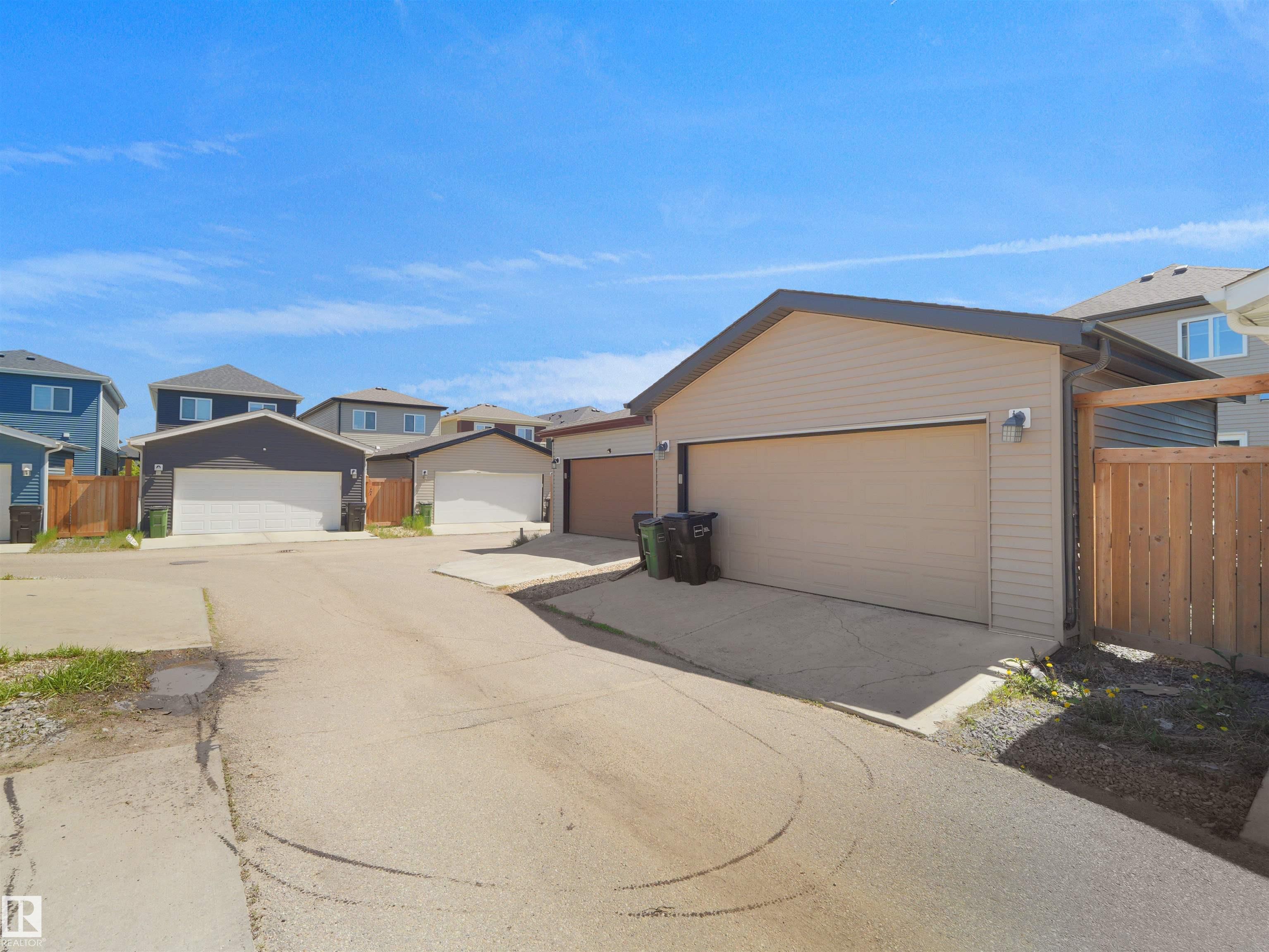 Photo 11 at 22320 80 Avenue NW, Rosenthal, Edmonton
