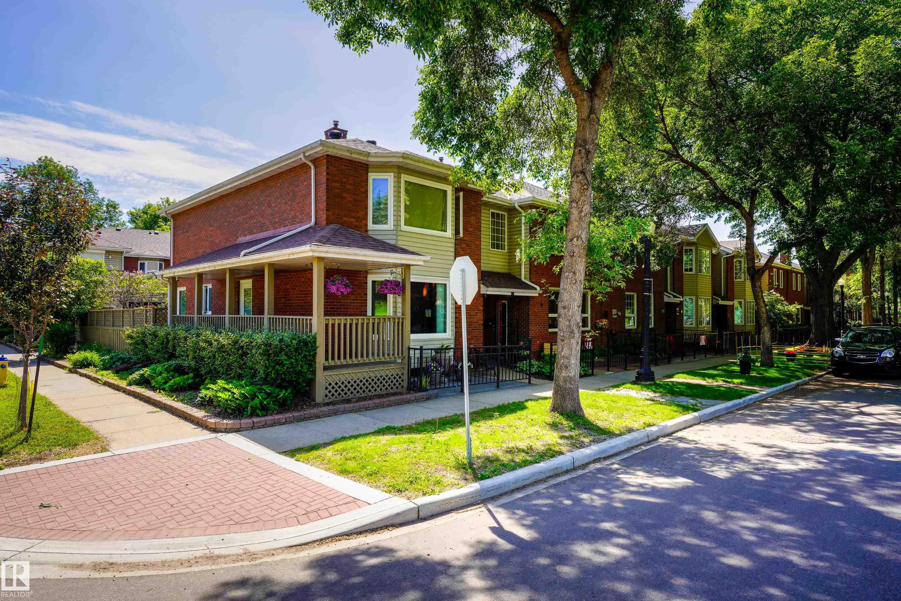 Photo 2 at 9749 102 Street NW, Rossdale, Edmonton