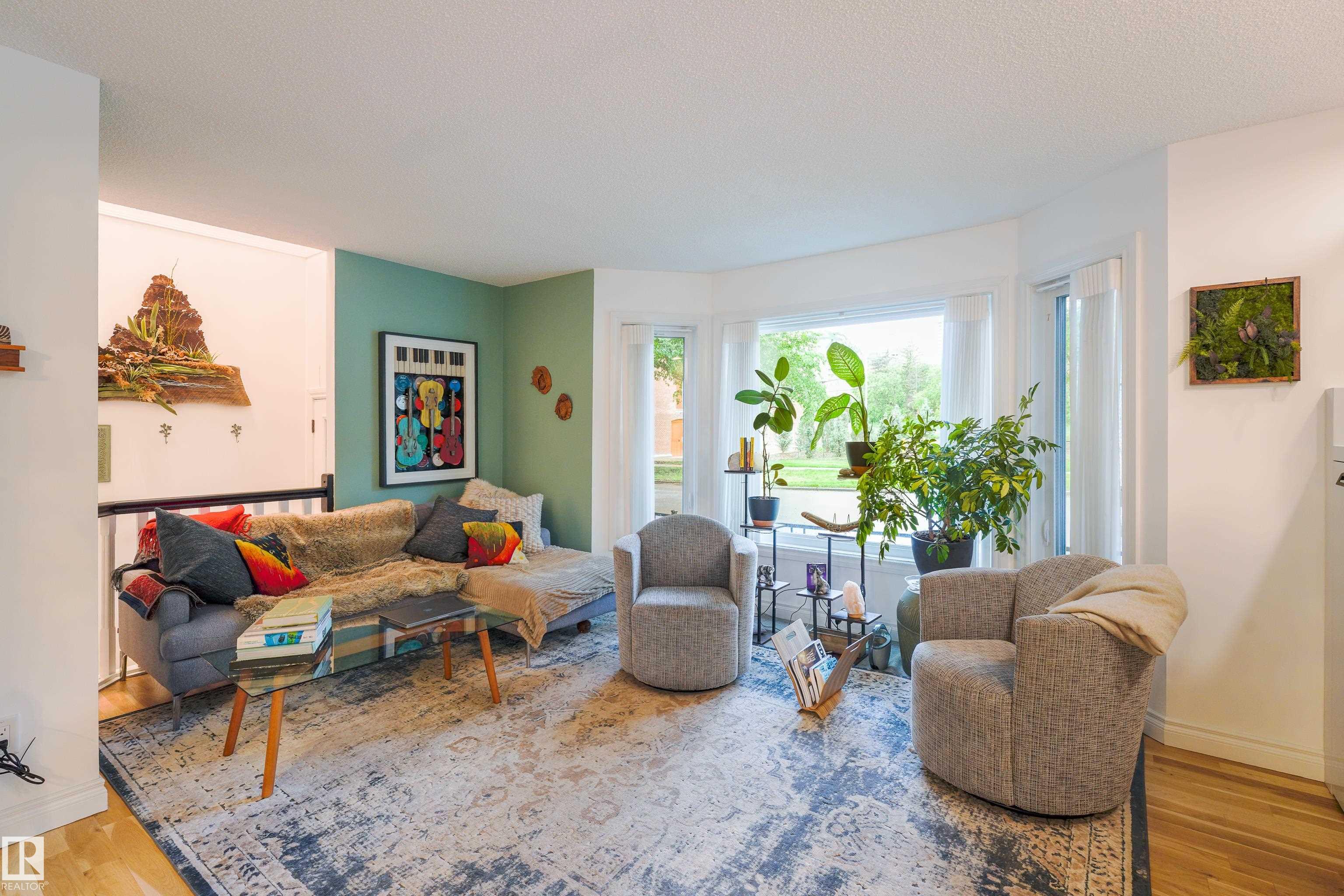 Photo 4 at 9749 102 Street NW, Rossdale, Edmonton