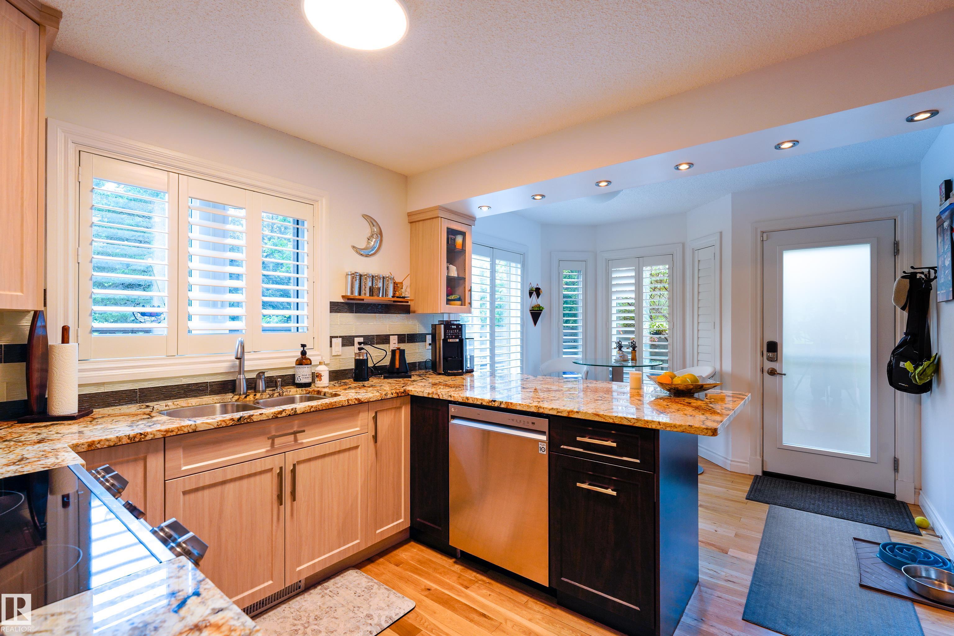 Photo 10 at 9749 102 Street NW, Rossdale, Edmonton