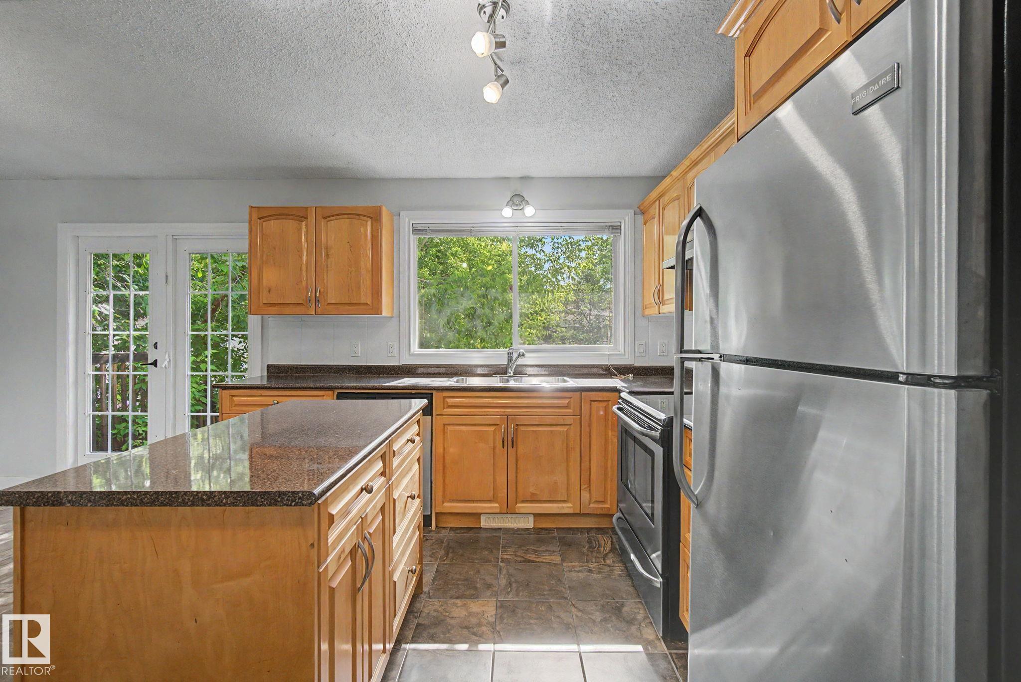 Photo 15 at 1511 75 Street NW, Menisa, Edmonton