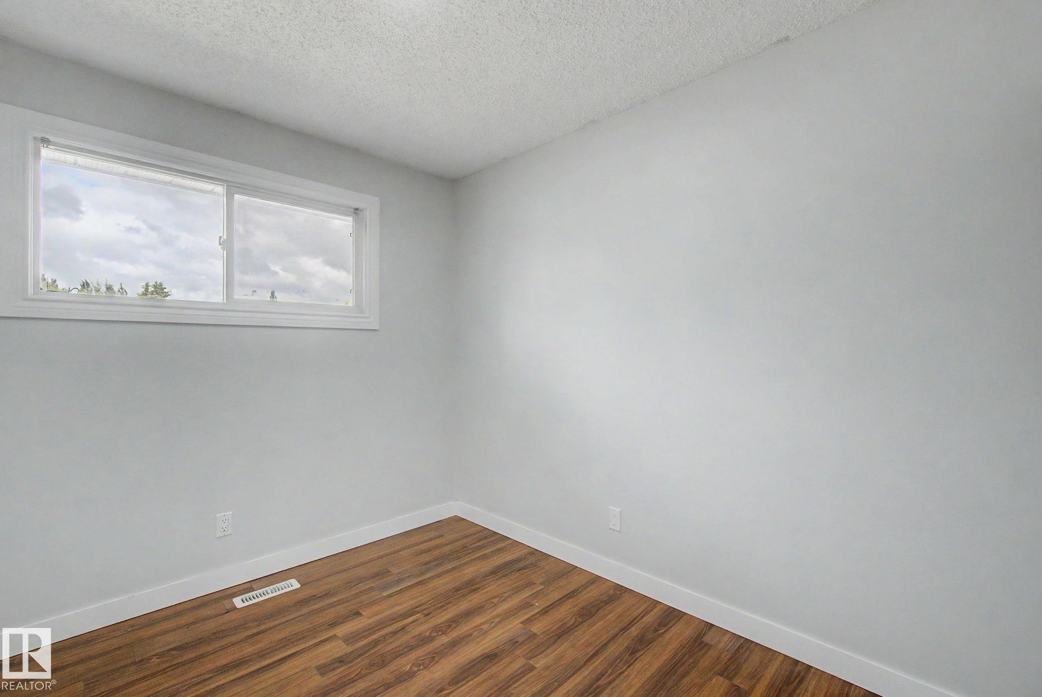 Photo 18 at 1511 75 Street NW, Menisa, Edmonton