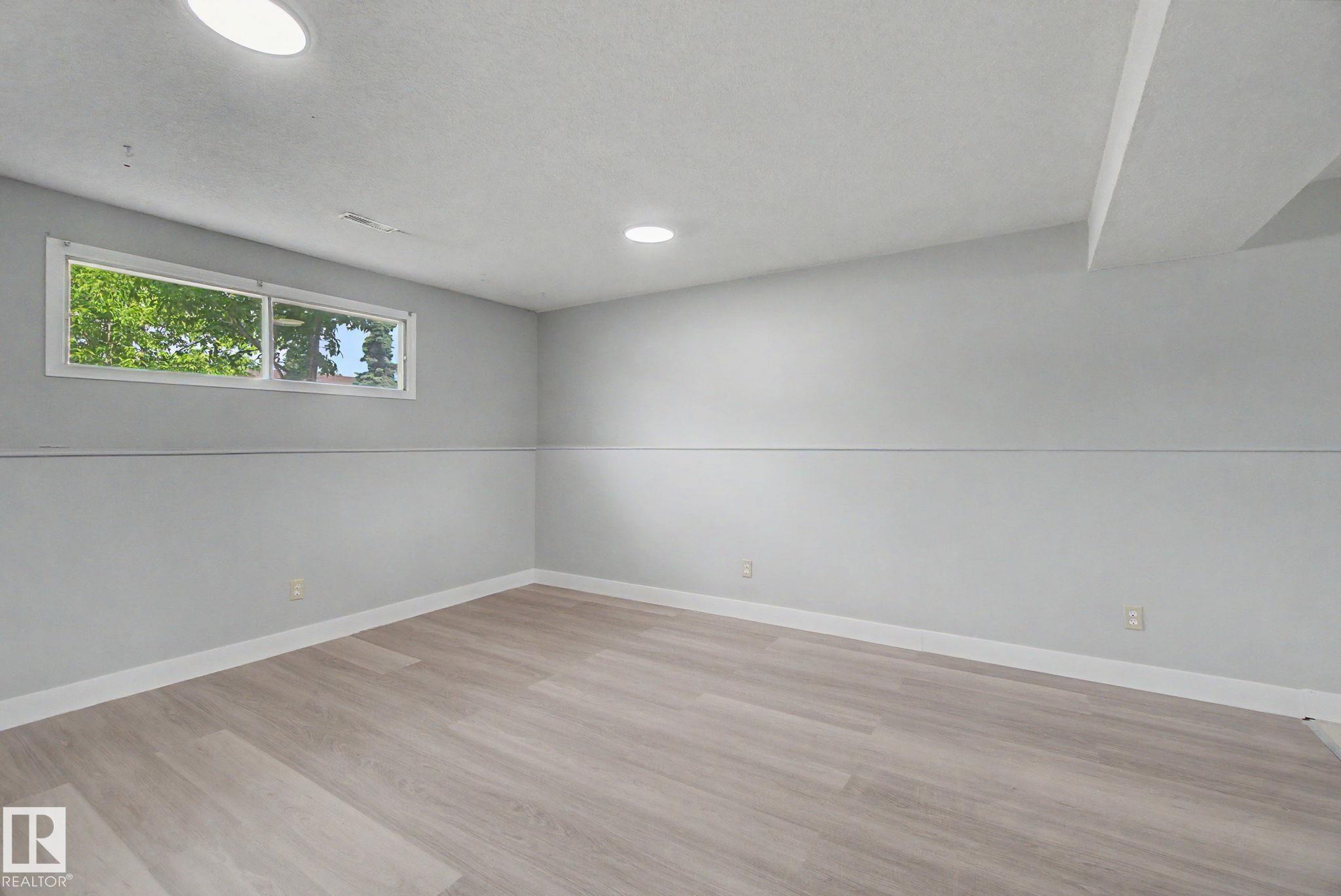 Photo 34 at 1511 75 Street NW, Menisa, Edmonton