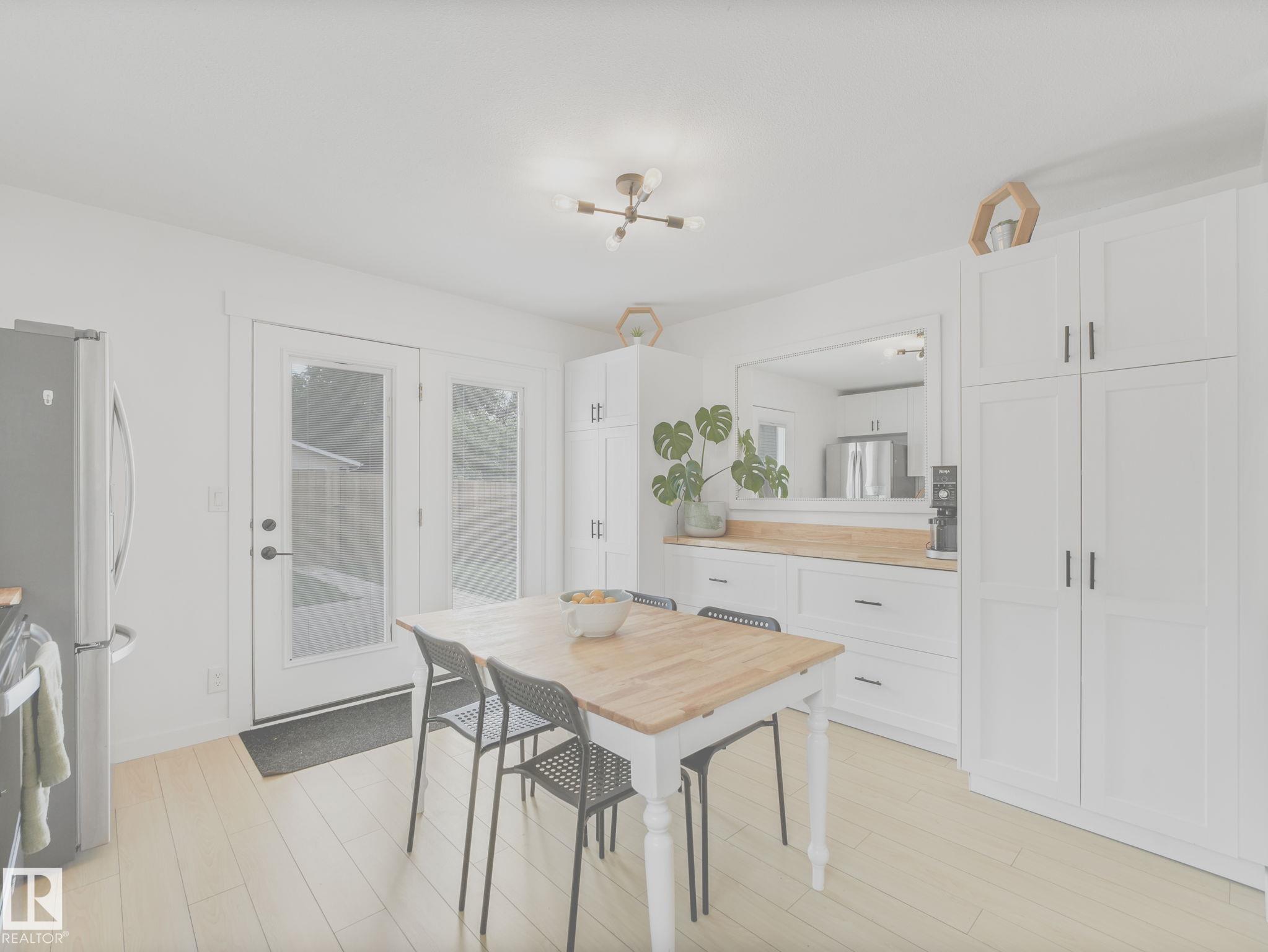 Photo 16 at 4115 41 Avenue NW, Kiniski Gardens, Edmonton