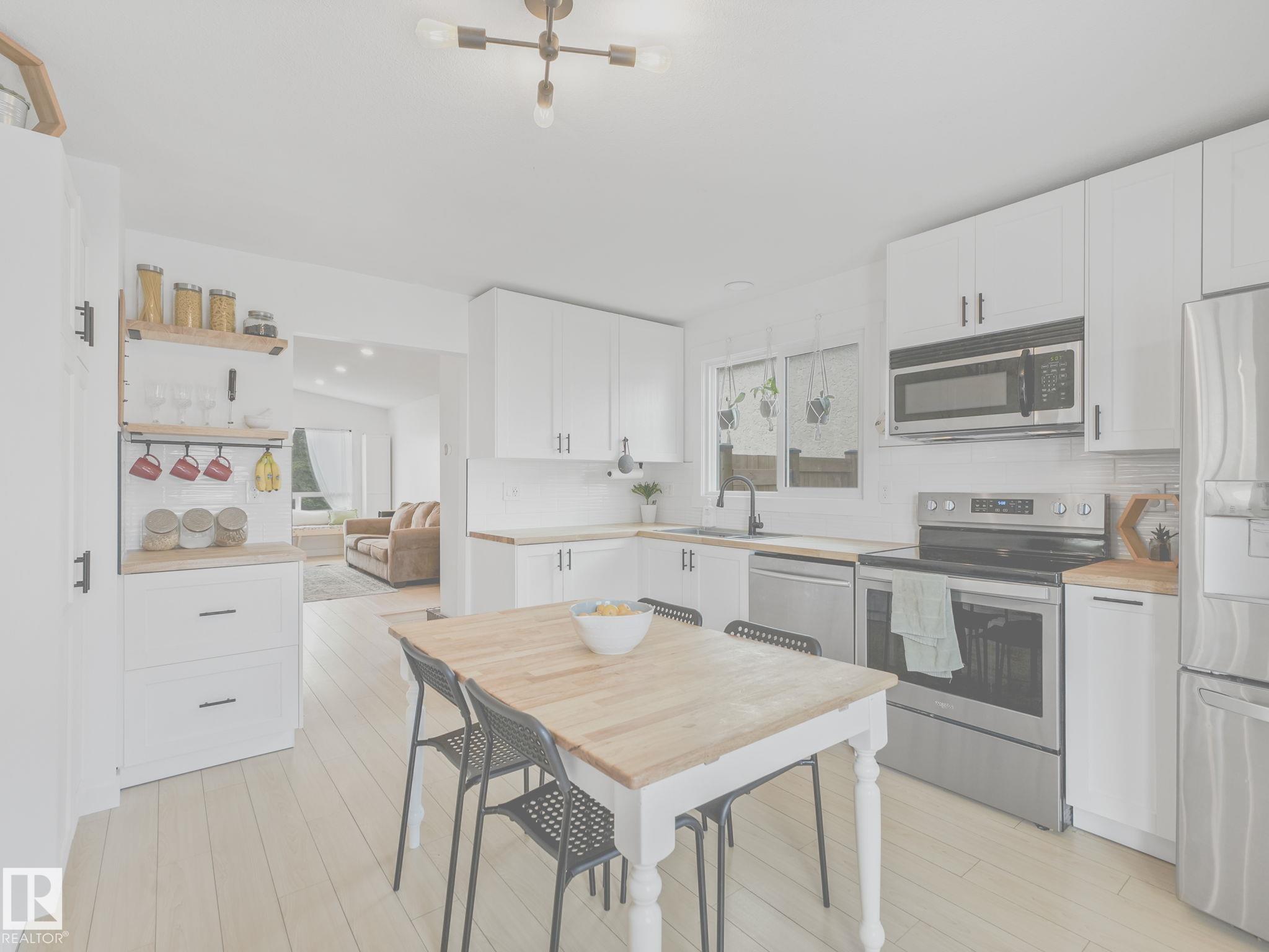 Photo 18 at 4115 41 Avenue NW, Kiniski Gardens, Edmonton