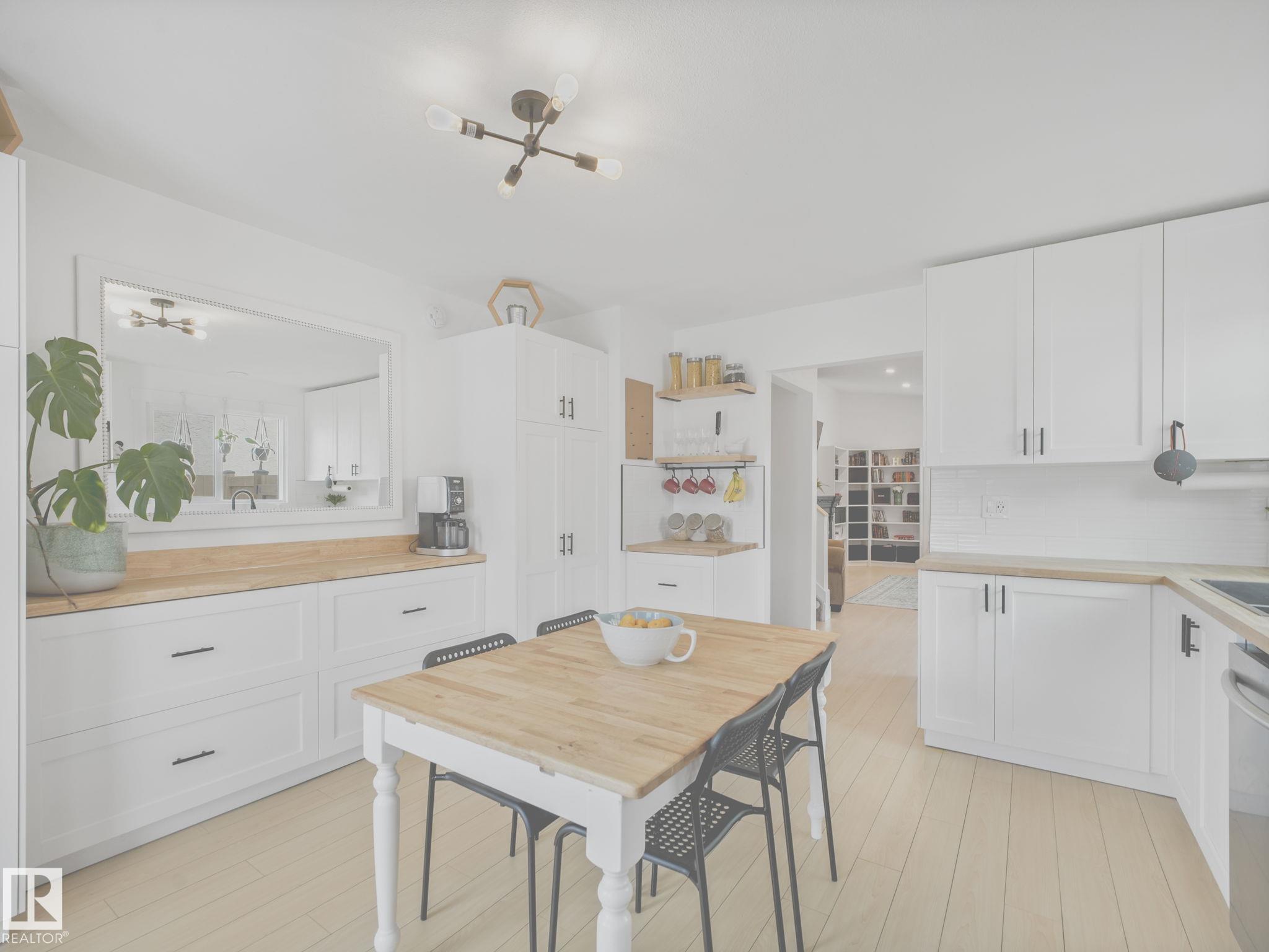 Photo 19 at 4115 41 Avenue NW, Kiniski Gardens, Edmonton