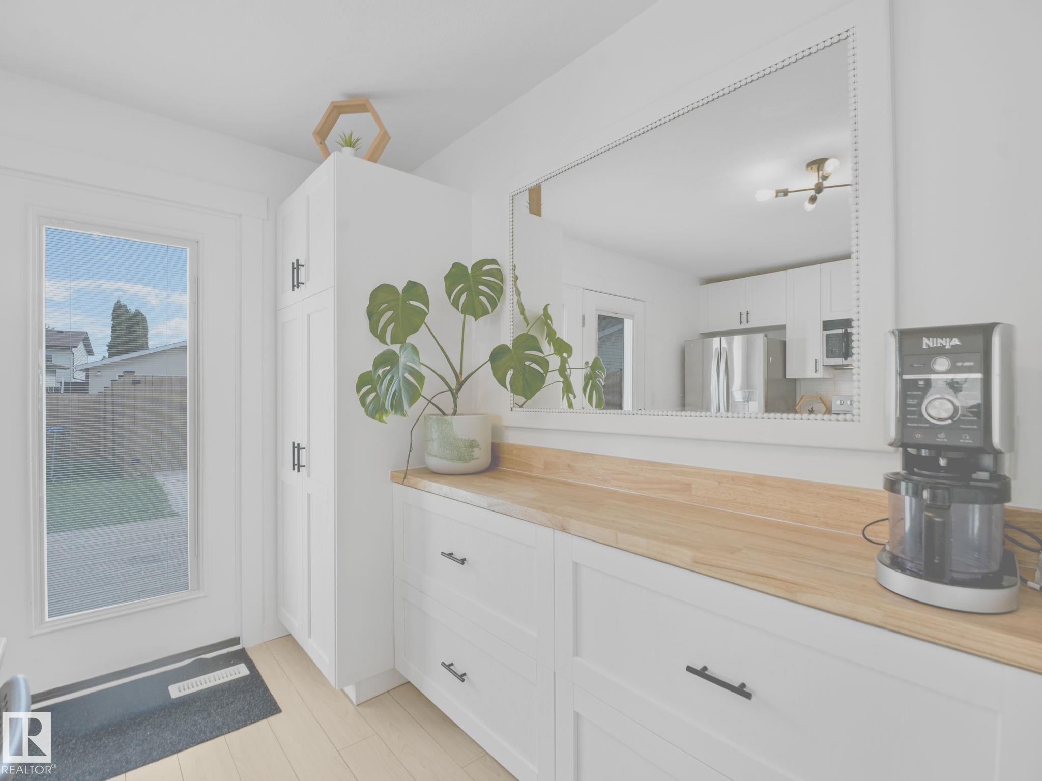 Photo 22 at 4115 41 Avenue NW, Kiniski Gardens, Edmonton