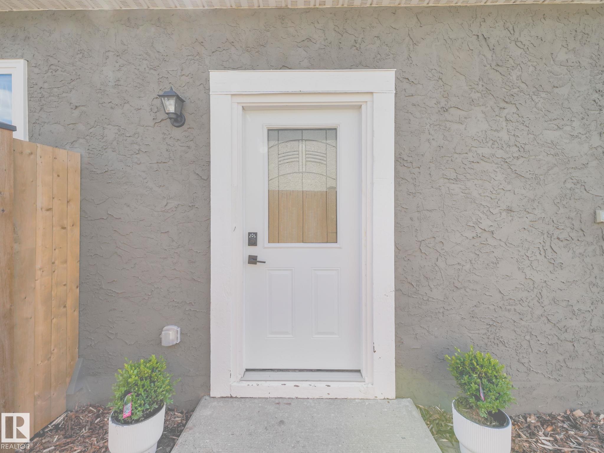 Photo 4 at 4115 41 Avenue NW, Kiniski Gardens, Edmonton