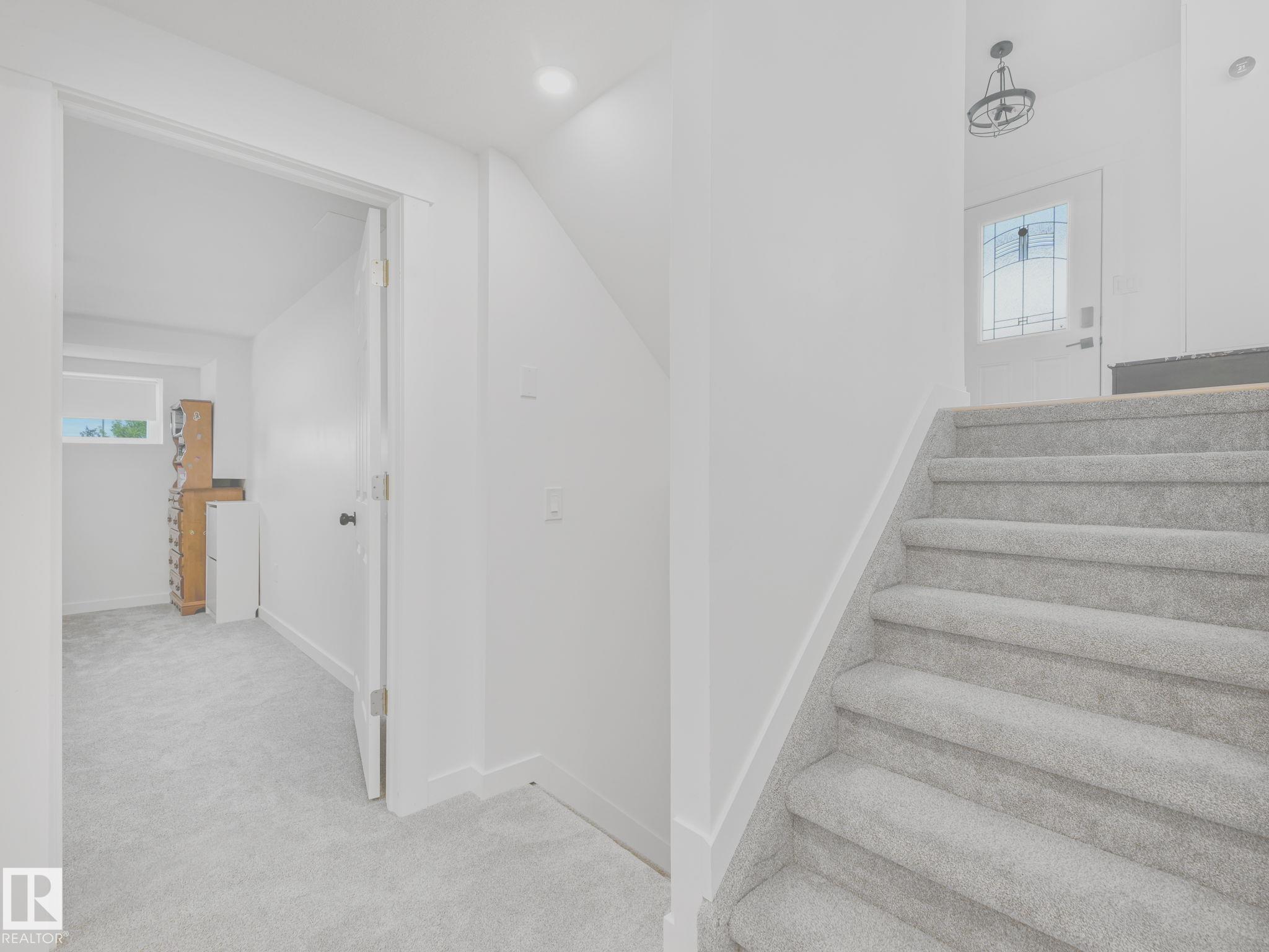 Photo 41 at 4115 41 Avenue NW, Kiniski Gardens, Edmonton