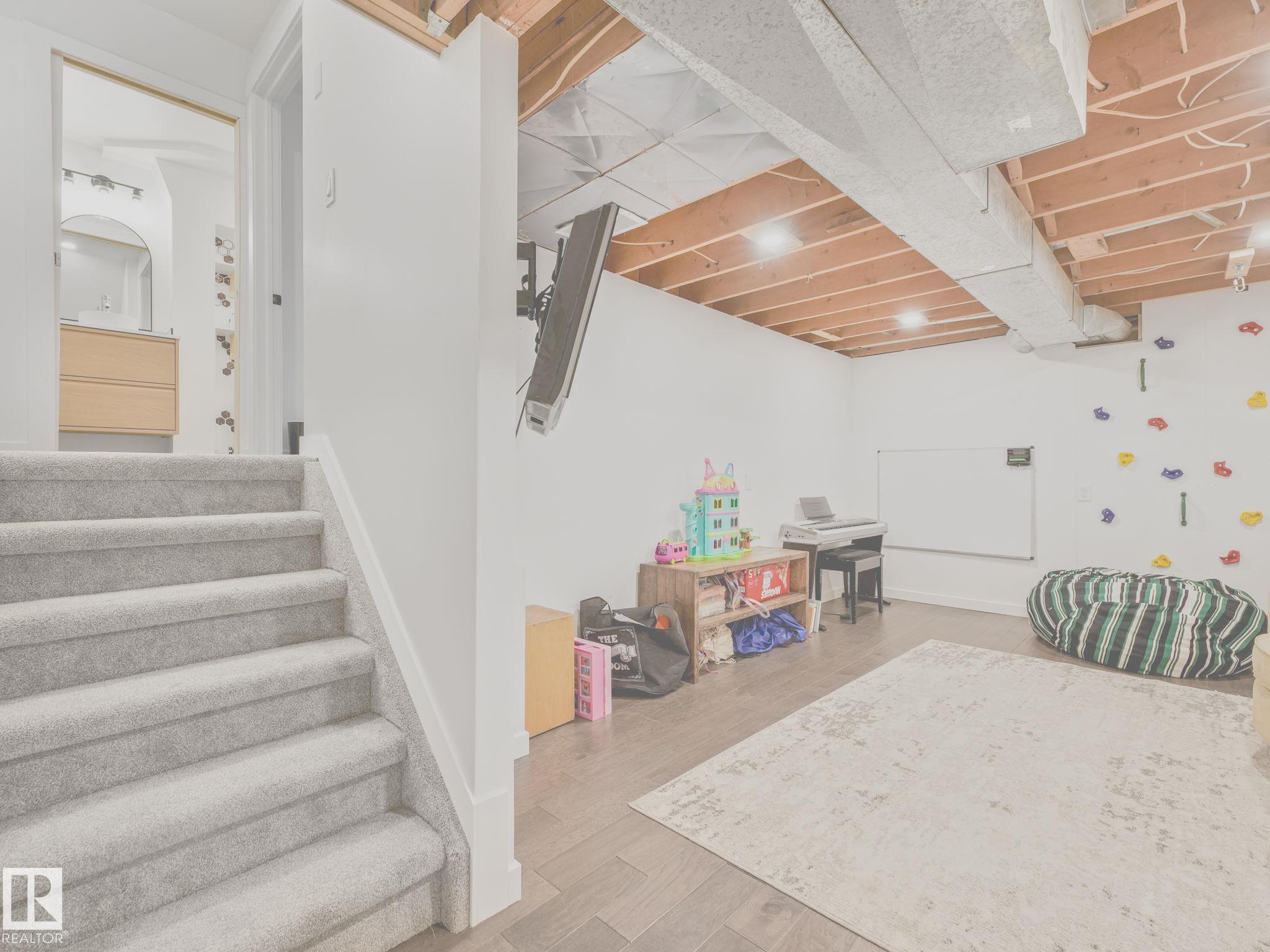 Photo 53 at 4115 41 Avenue NW, Kiniski Gardens, Edmonton