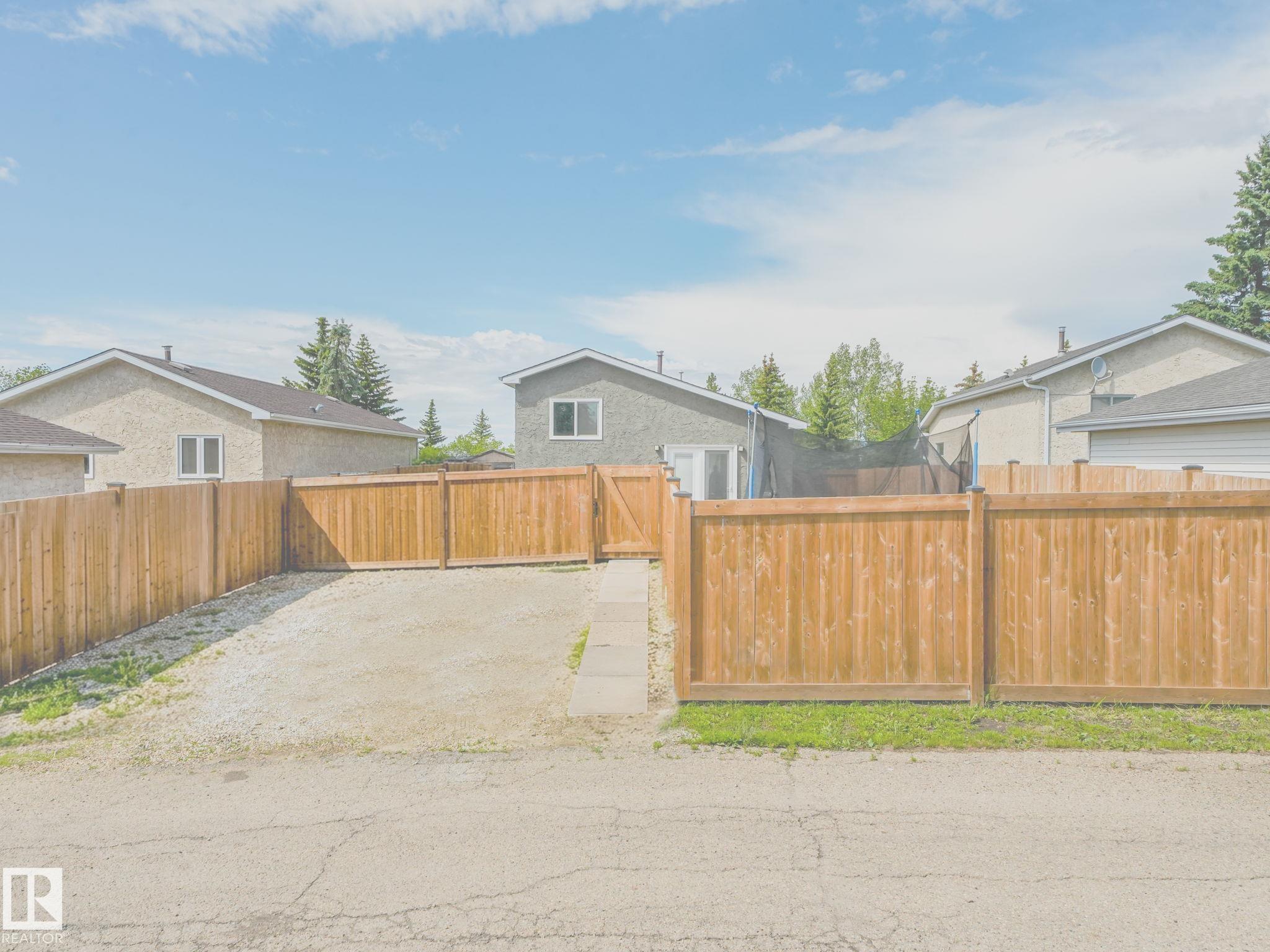 Photo 66 at 4115 41 Avenue NW, Kiniski Gardens, Edmonton