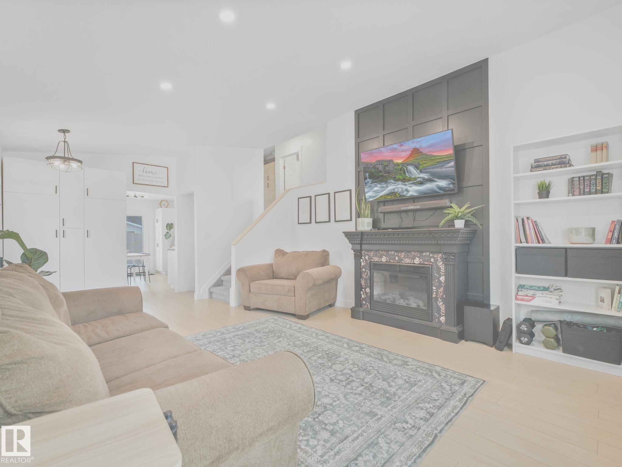 Photo 9 at 4115 41 Avenue NW, Kiniski Gardens, Edmonton