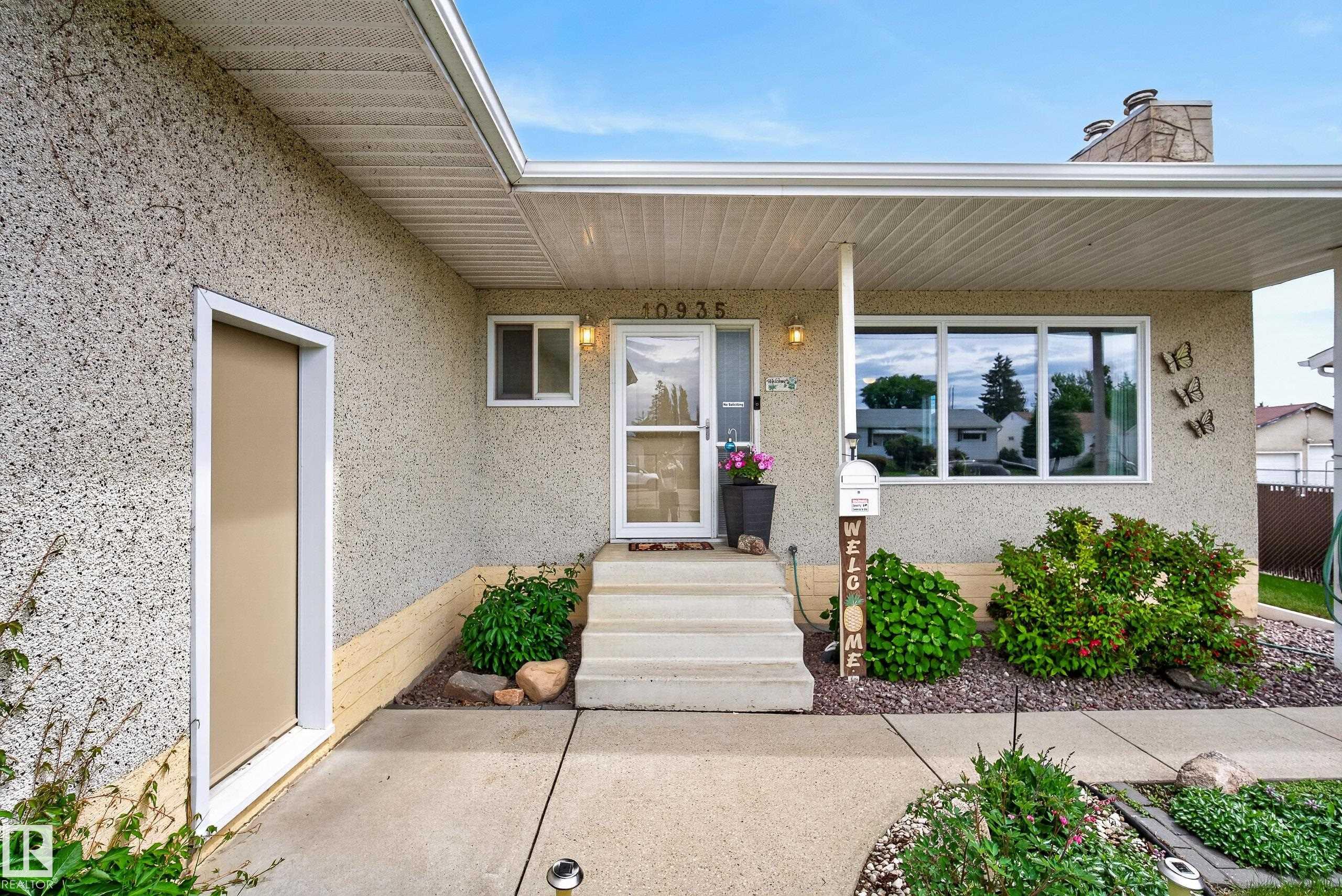 10935 152 Street NW, High Park, Edmonton