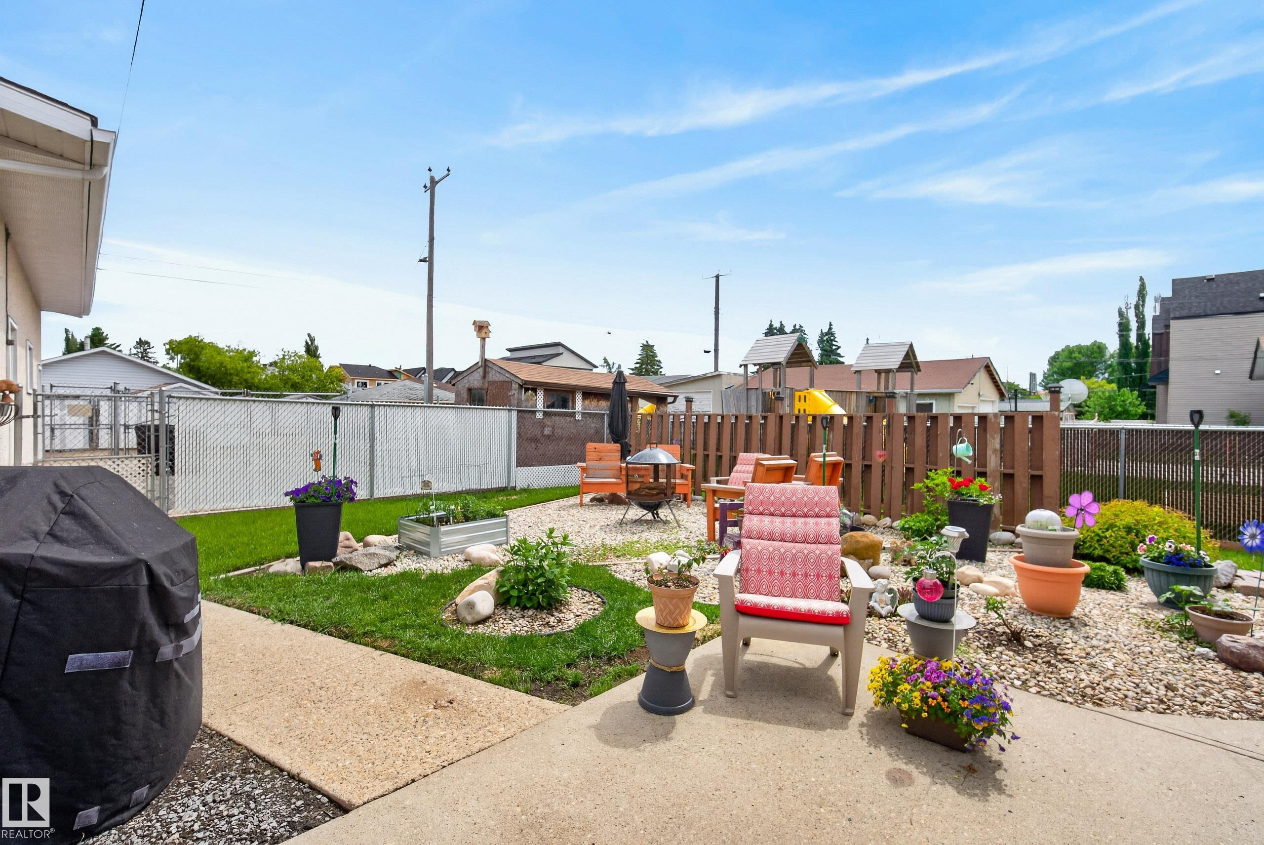 Photo 39 at 10935 152 Street NW, High Park, Edmonton