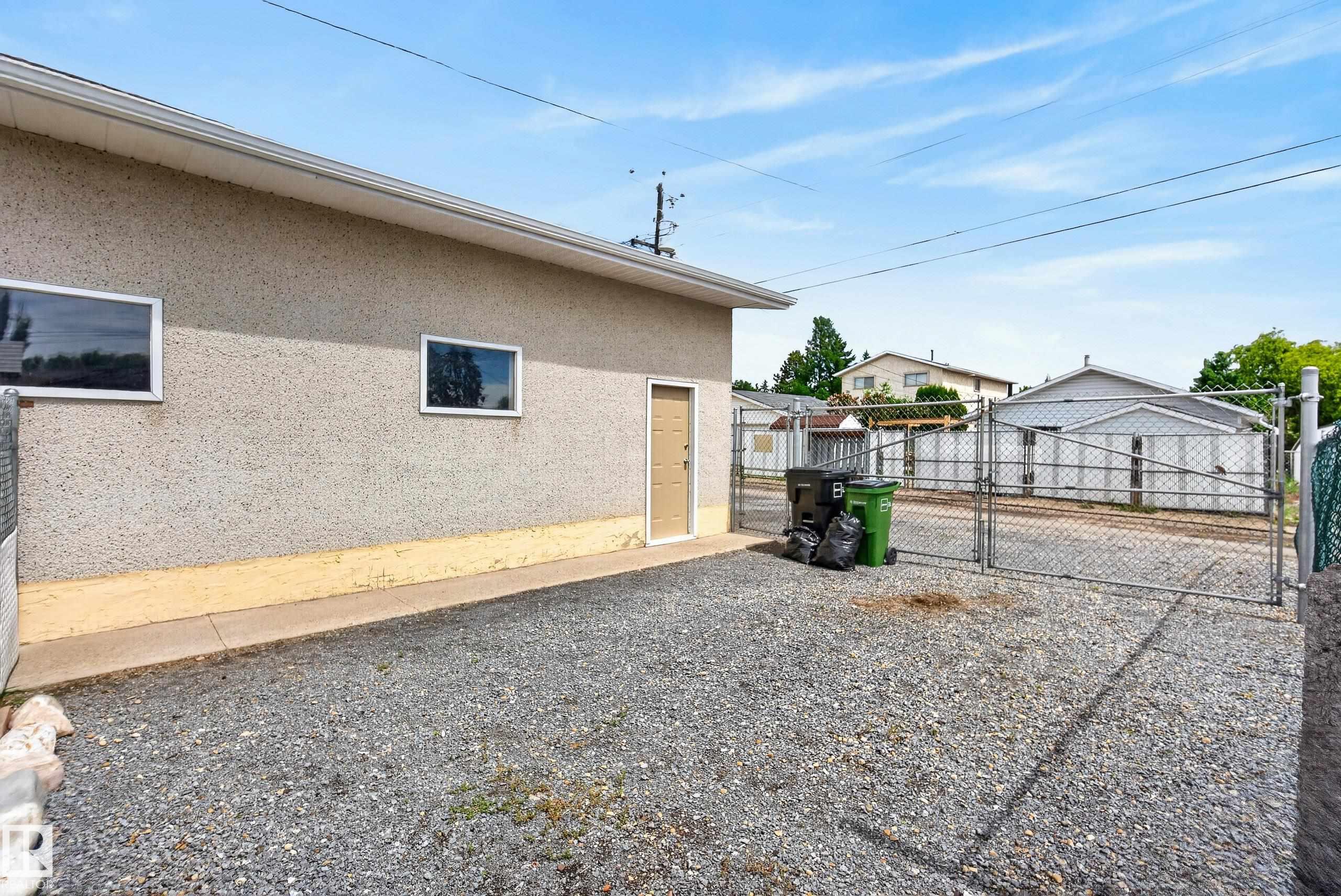 Photo 42 at 10935 152 Street NW, High Park, Edmonton