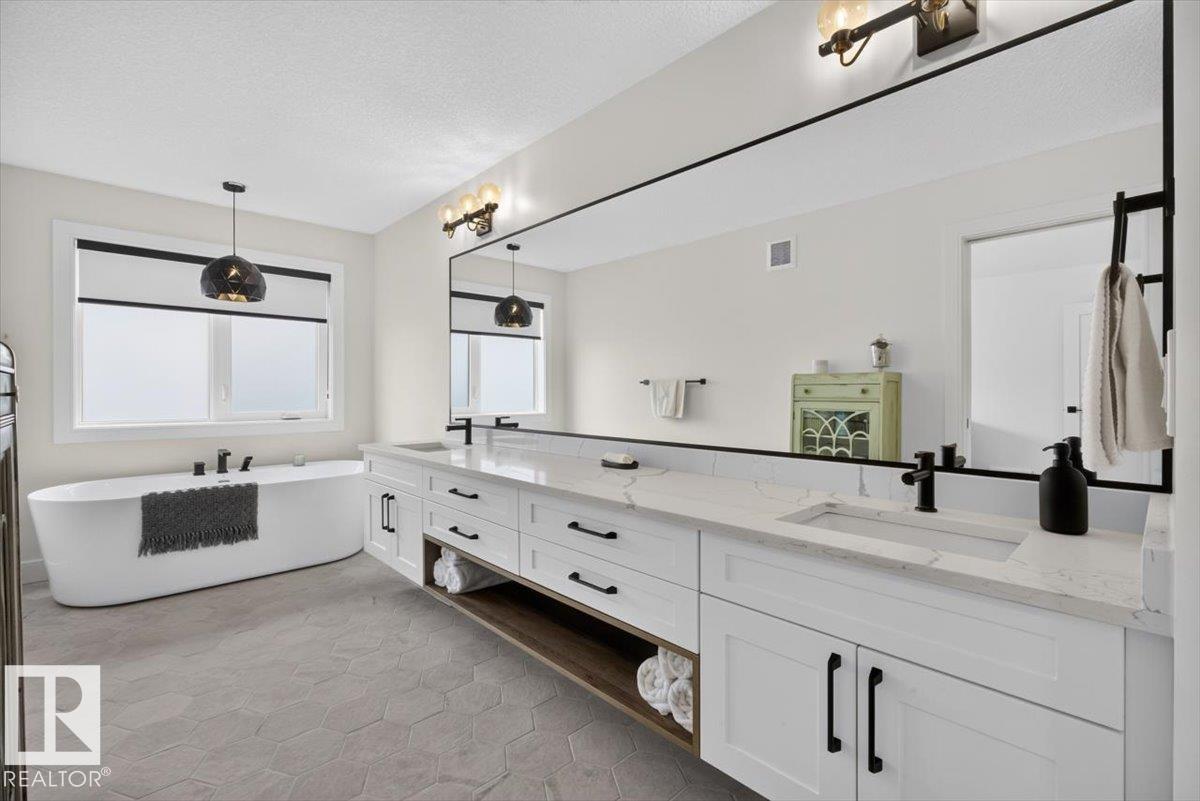 Photo 25 at 4470 Suzanna Crescent SW, Summerside, Edmonton