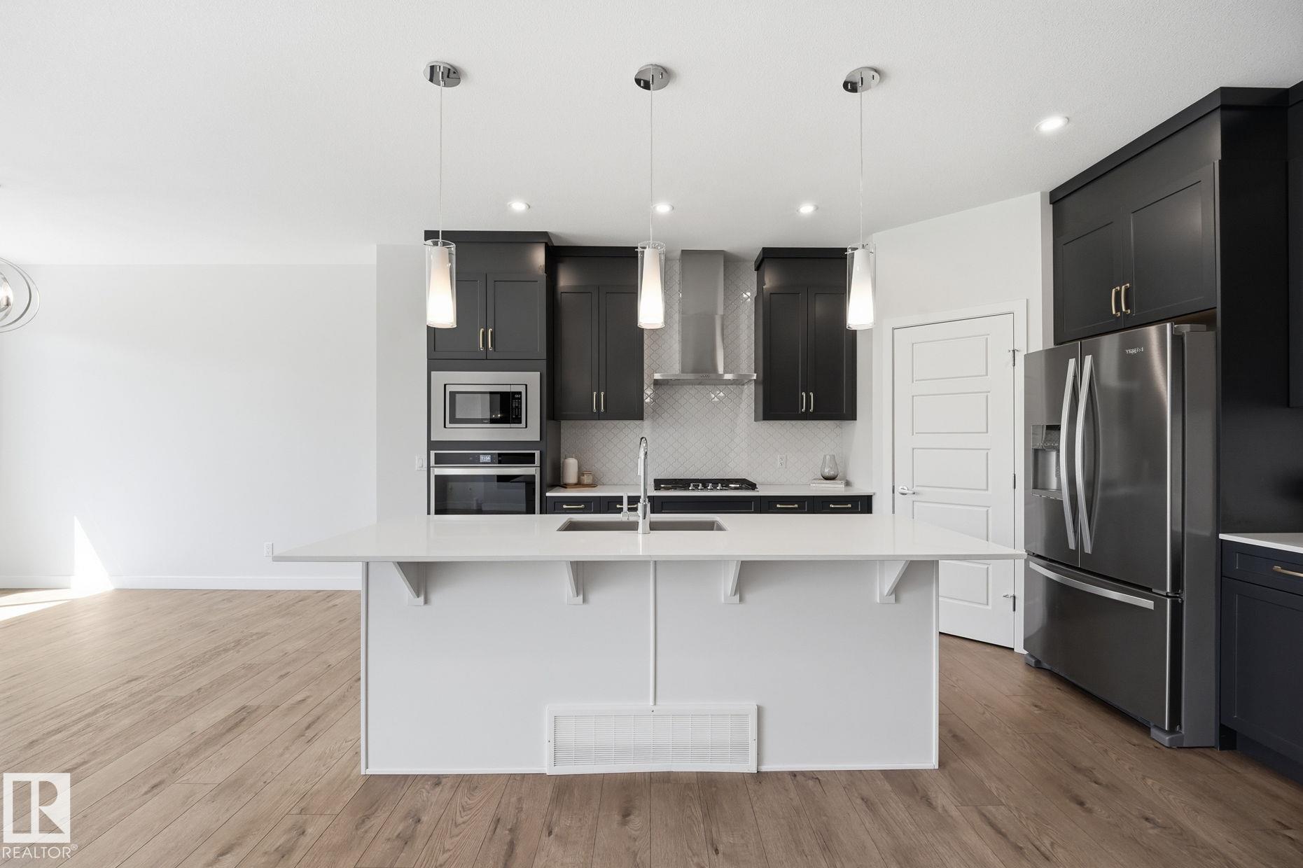 Photo 11 at 6015 Edmonds Place NW, Edgemont, Edmonton
