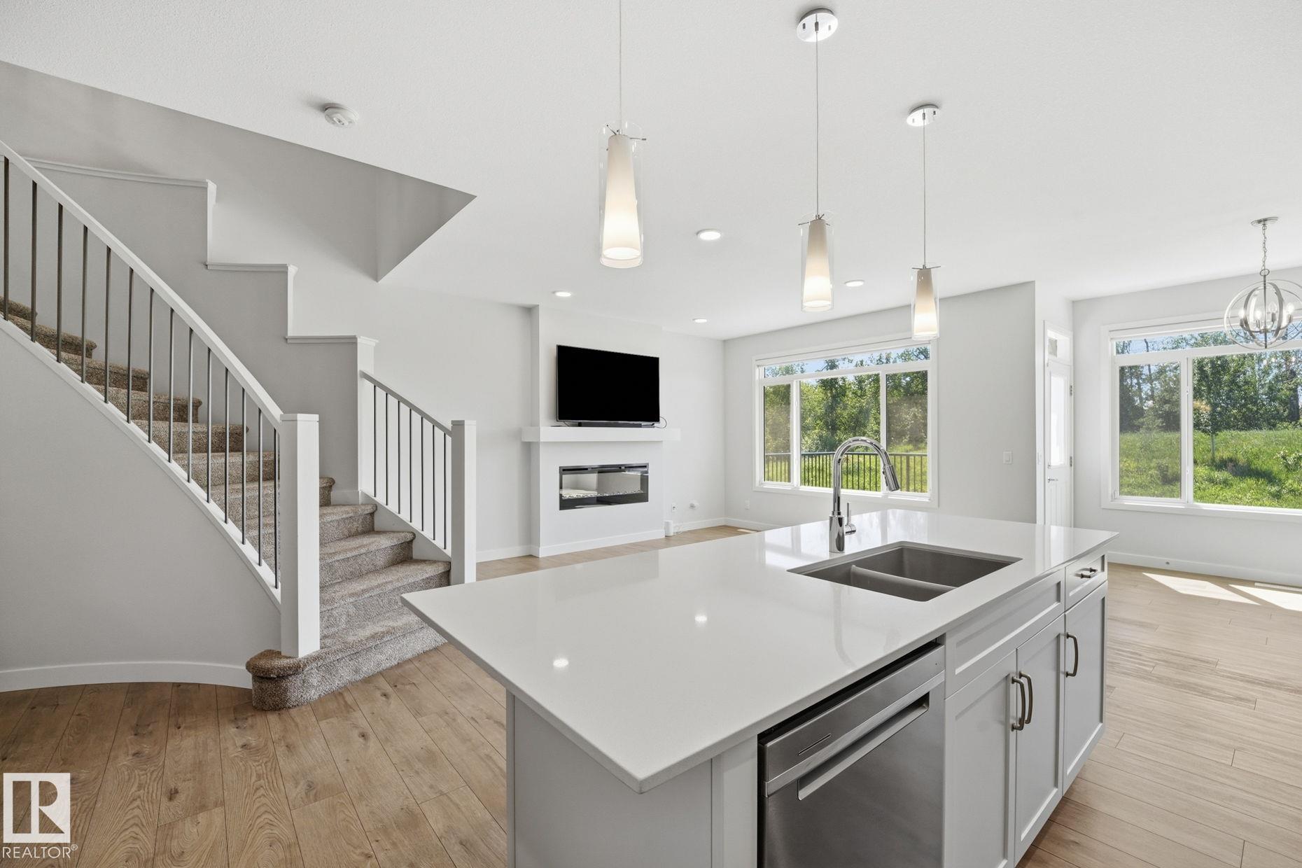 Photo 16 at 6015 Edmonds Place NW, Edgemont, Edmonton
