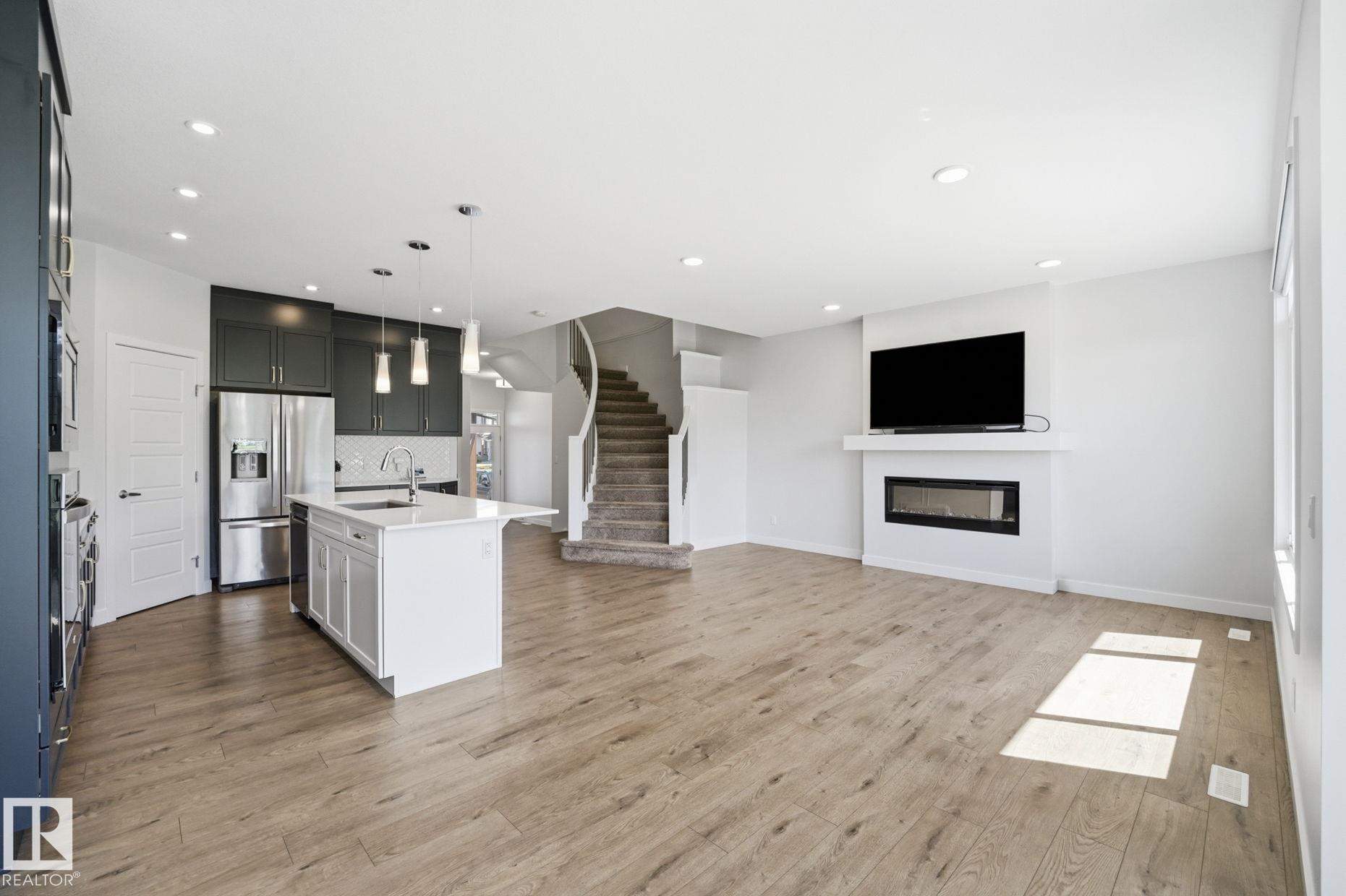 Photo 17 at 6015 Edmonds Place NW, Edgemont, Edmonton