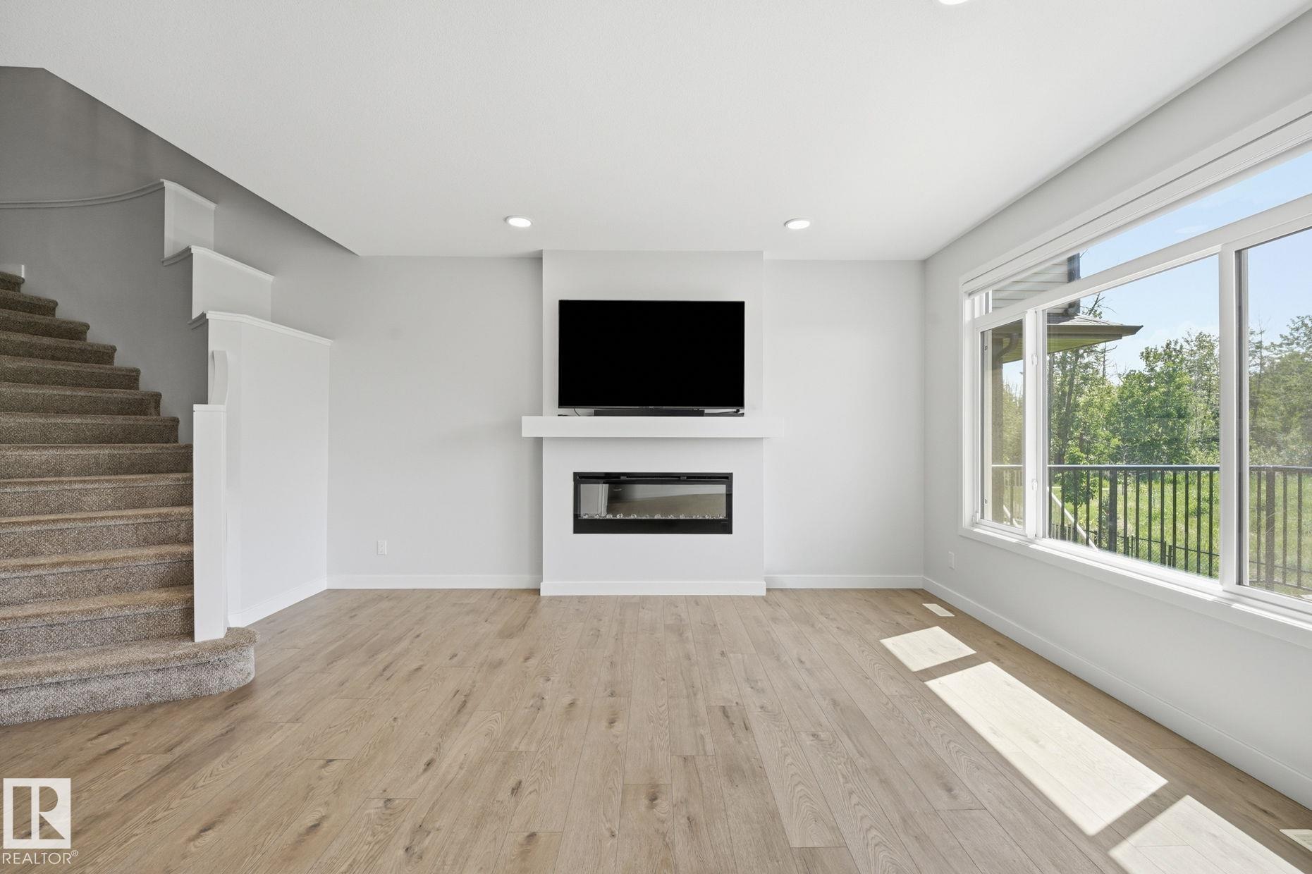 Photo 3 at 6015 Edmonds Place NW, Edgemont, Edmonton