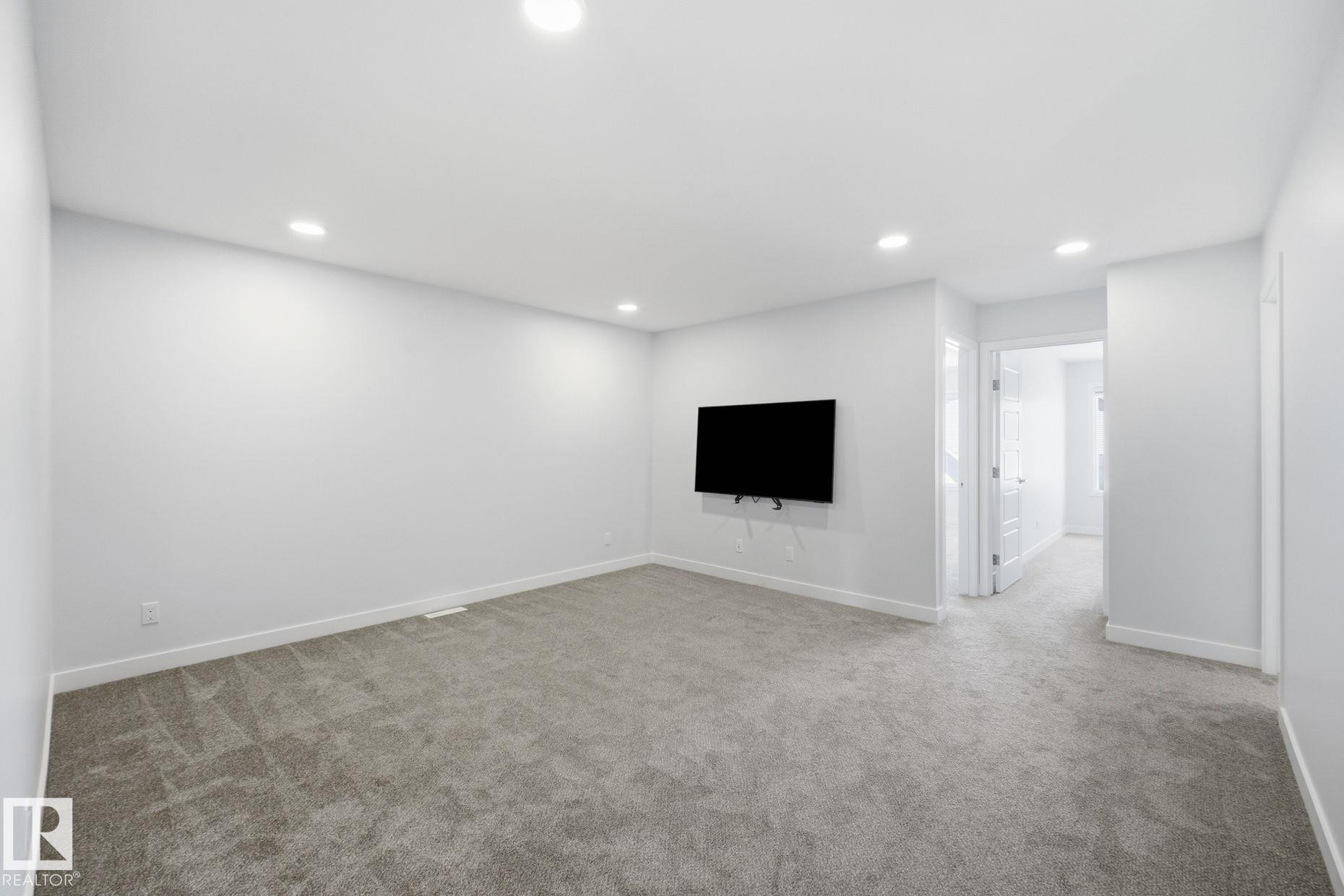 Photo 4 at 6015 Edmonds Place NW, Edgemont, Edmonton