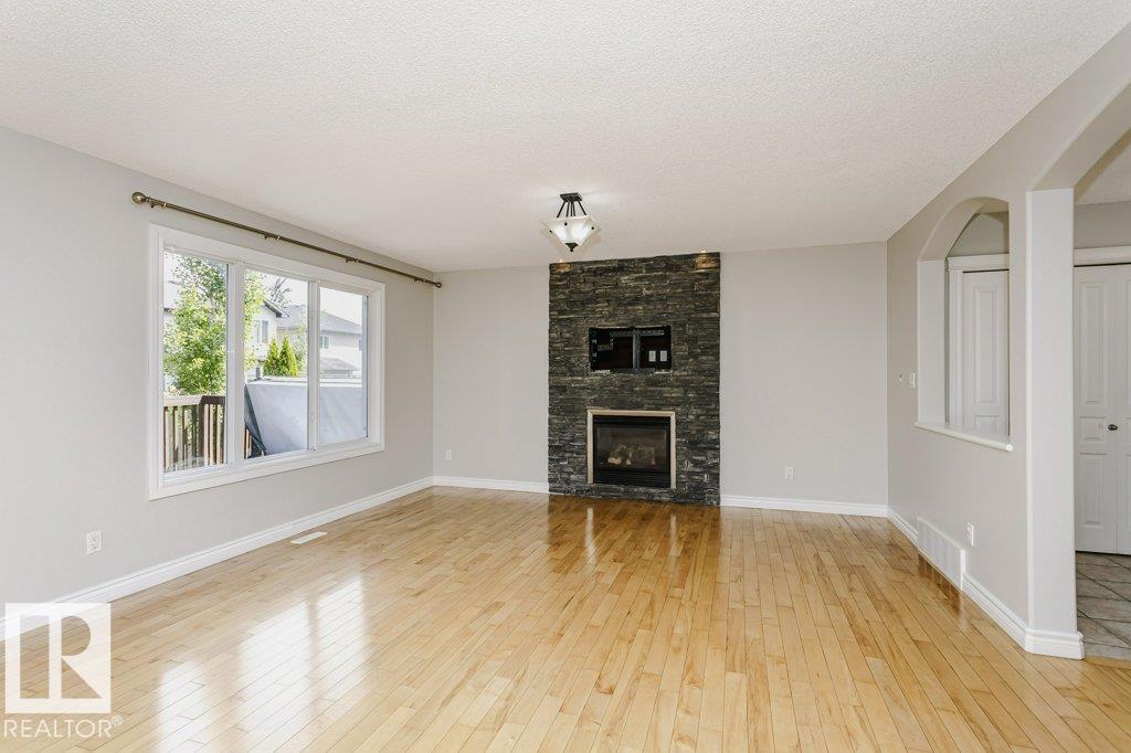 Photo 11 at 8018 3 Avenue SW, Ellerslie, Edmonton