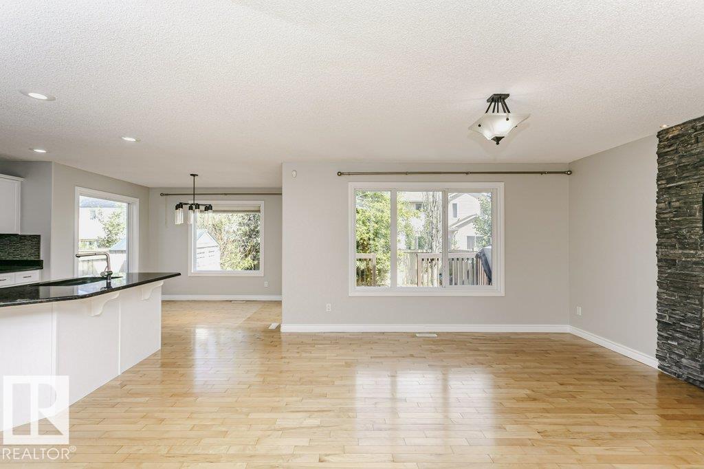Photo 12 at 8018 3 Avenue SW, Ellerslie, Edmonton