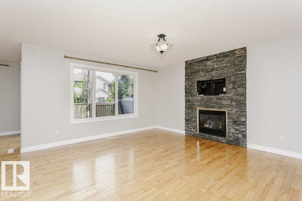 Photo 15 at 8018 3 Avenue SW, Ellerslie, Edmonton