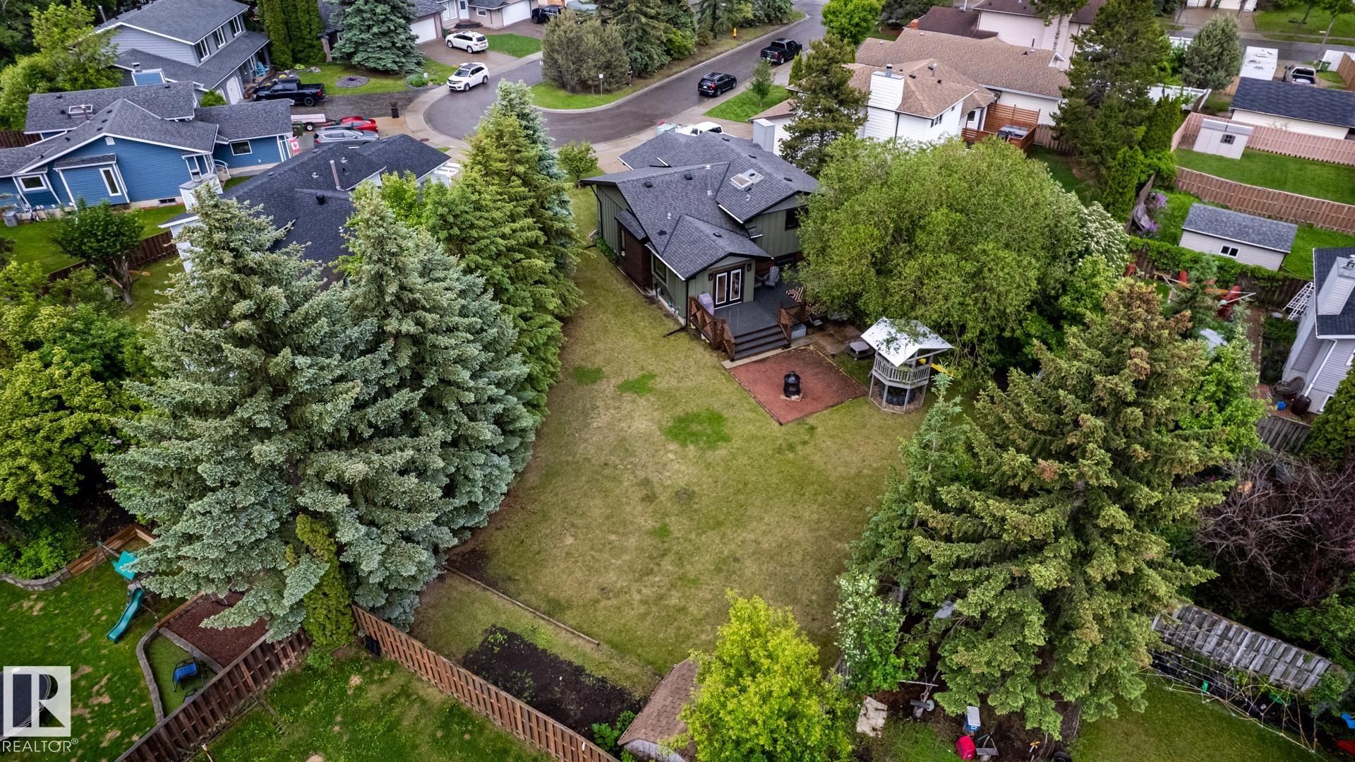 Photo 7 at 27 Danforth Crescent, Deer Ridge, St. Albert