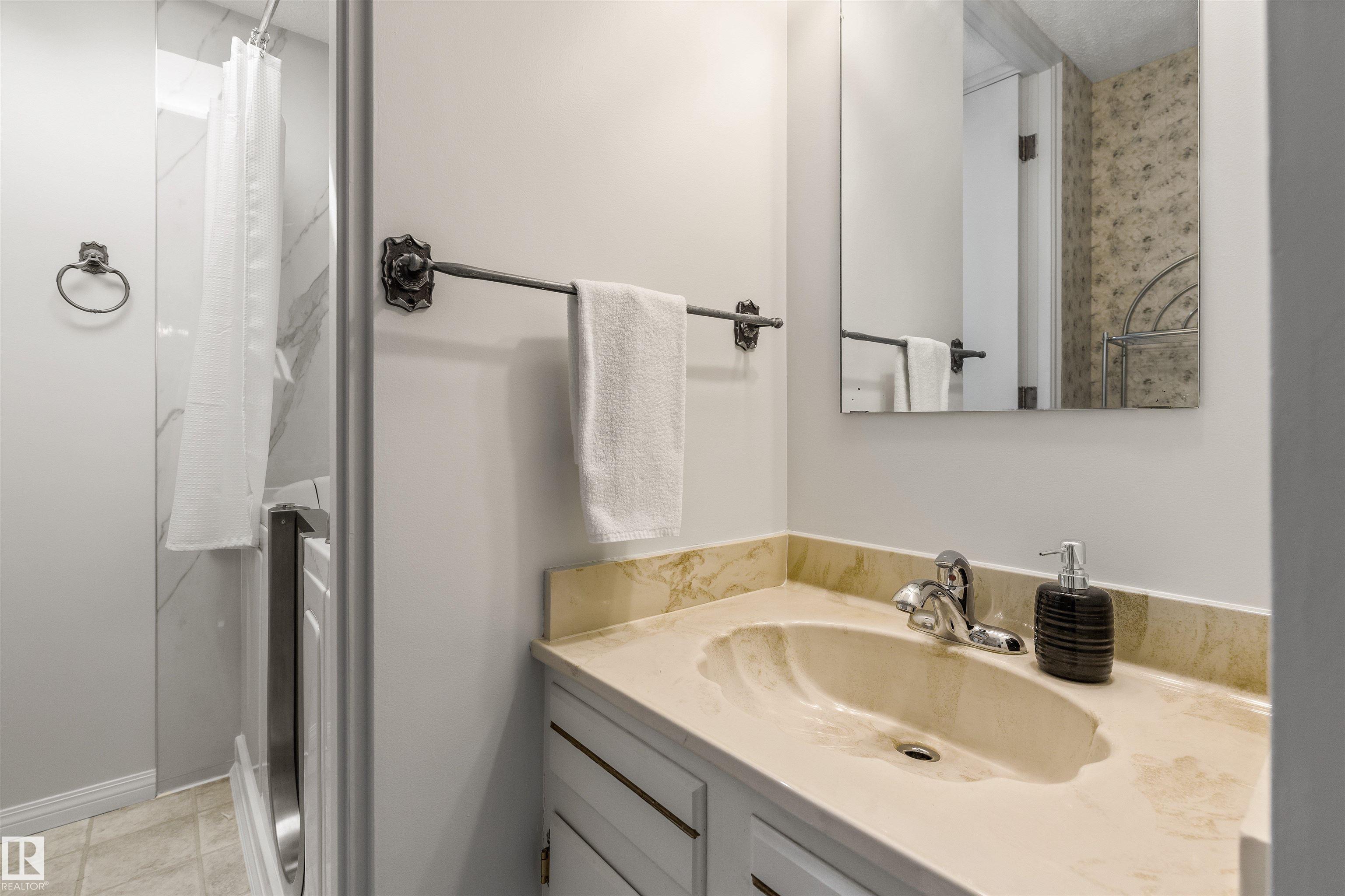 Photo 16 at 37 Leon Place, Lacombe Park, St. Albert