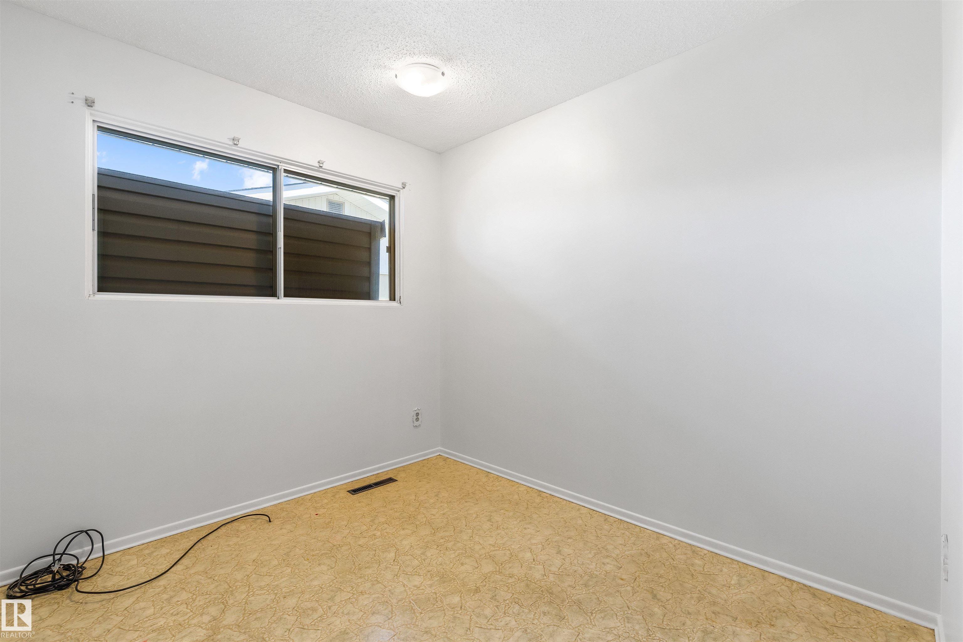 Photo 20 at 37 Leon Place, Lacombe Park, St. Albert