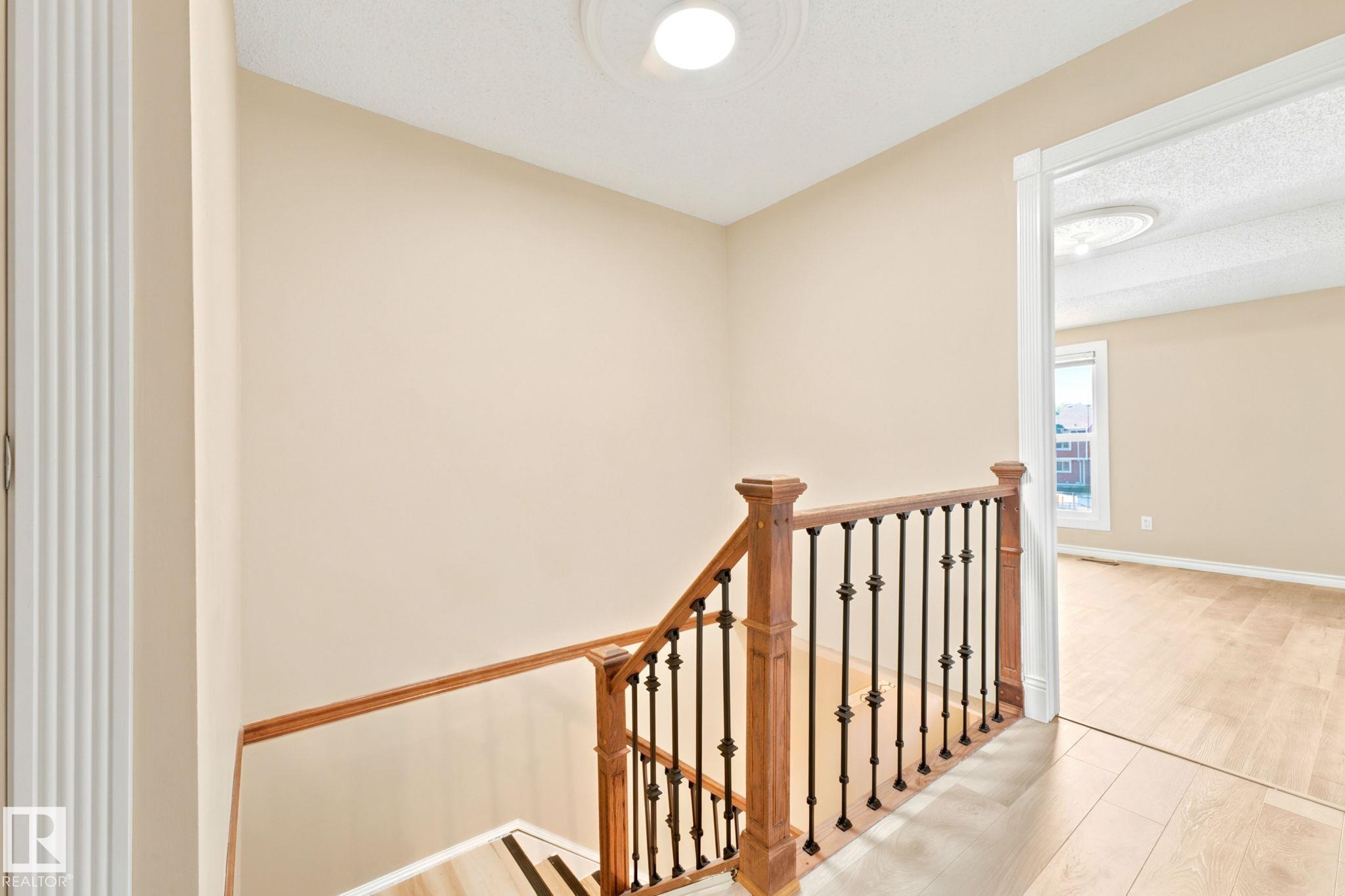 Photo 17 at 41 - 4707 126 Avenue NW, Homesteader, Edmonton