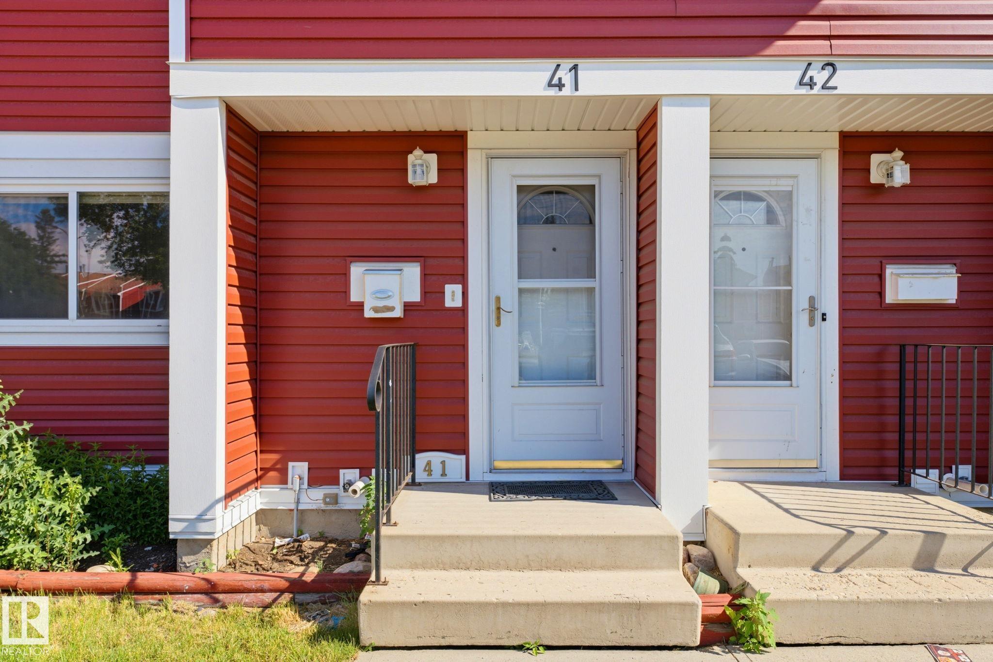 Photo 3 at 41 - 4707 126 Avenue NW, Homesteader, Edmonton
