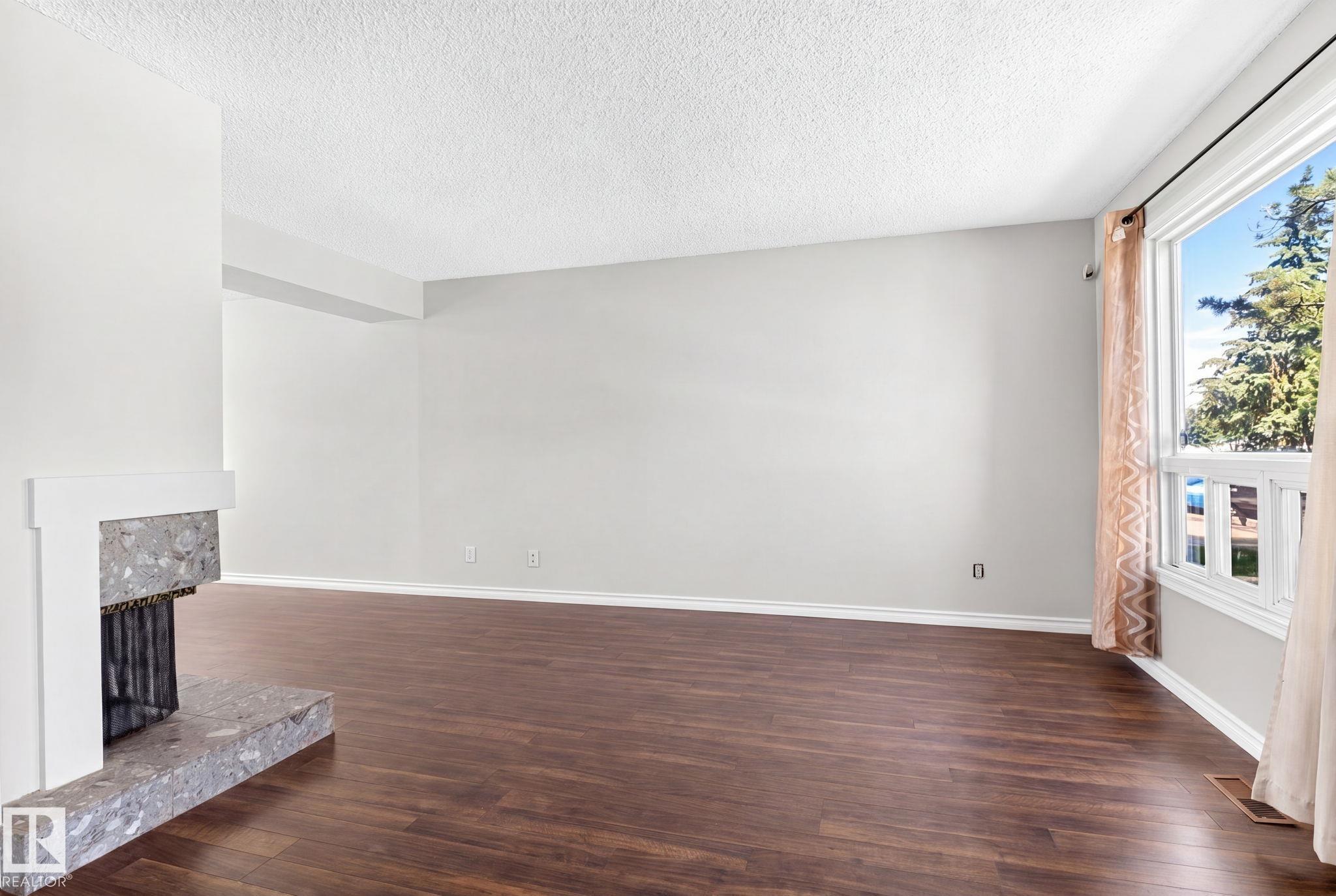 Photo 10 at 7 - 1651 46 Street NW, Pollard Meadows, Edmonton