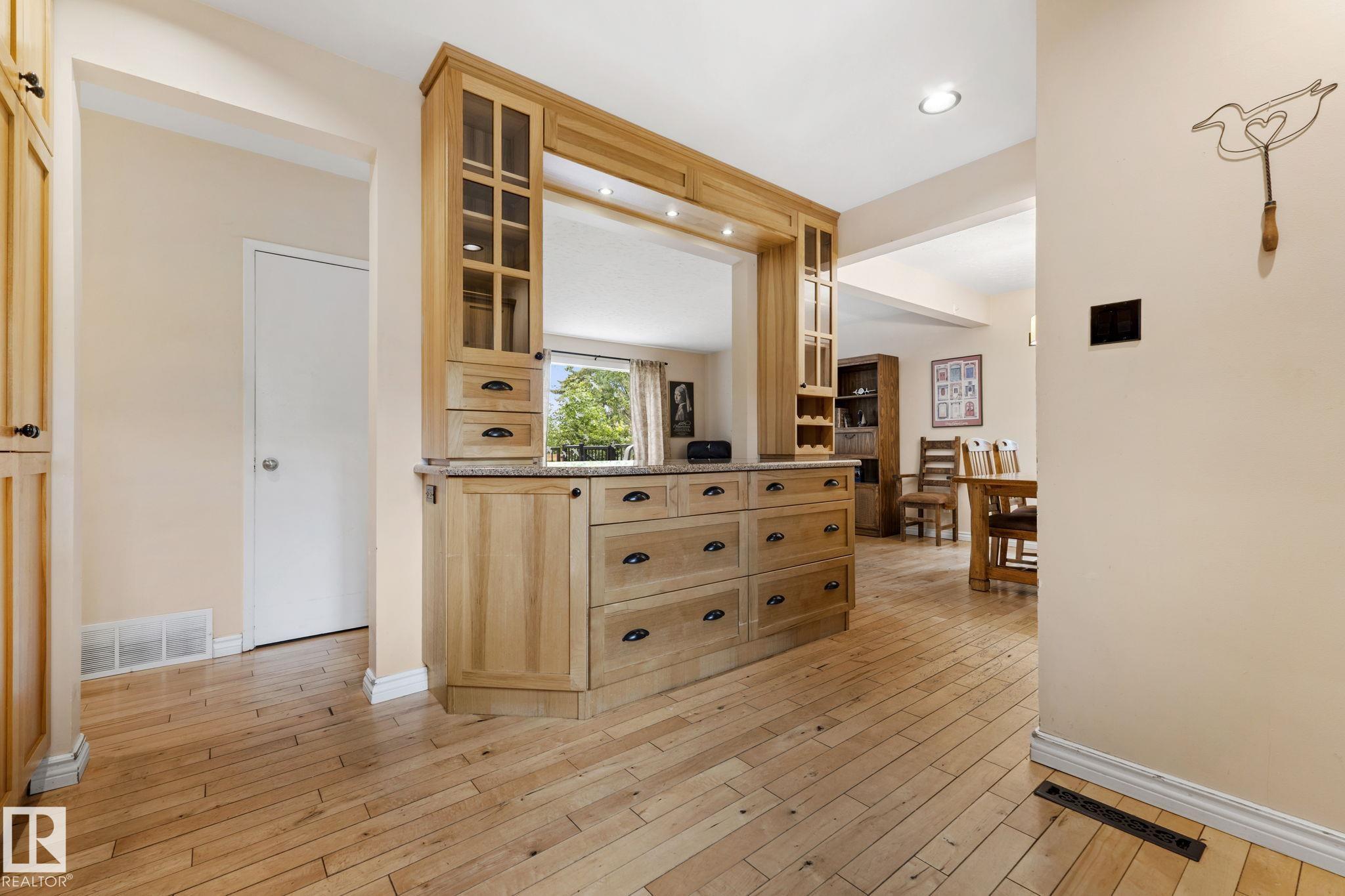 Photo 16 at 13411 105 Street NW, Rosslyn, Edmonton