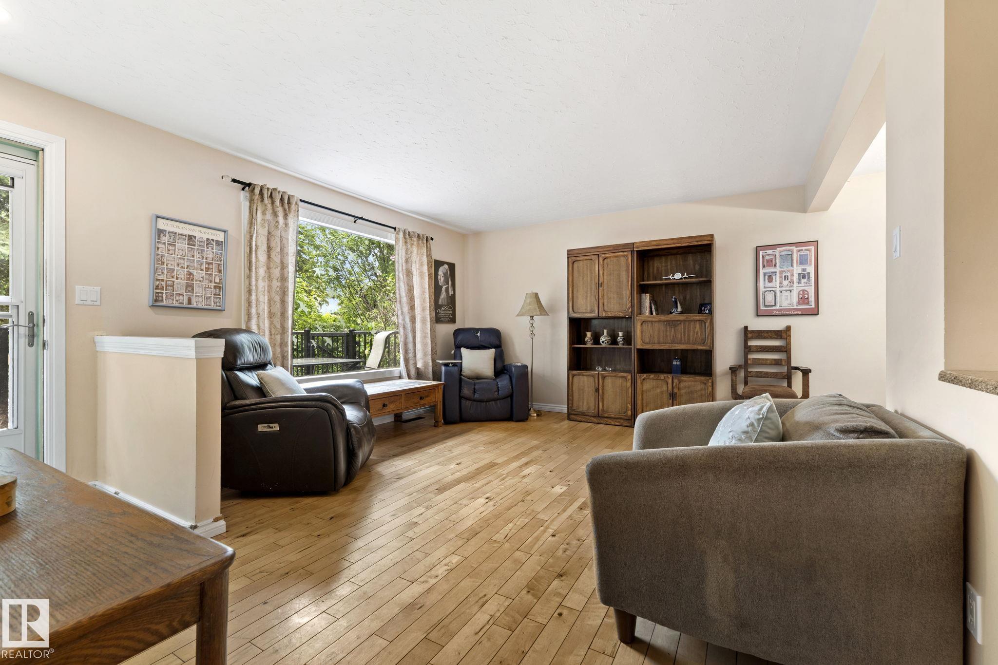 Photo 8 at 13411 105 Street NW, Rosslyn, Edmonton
