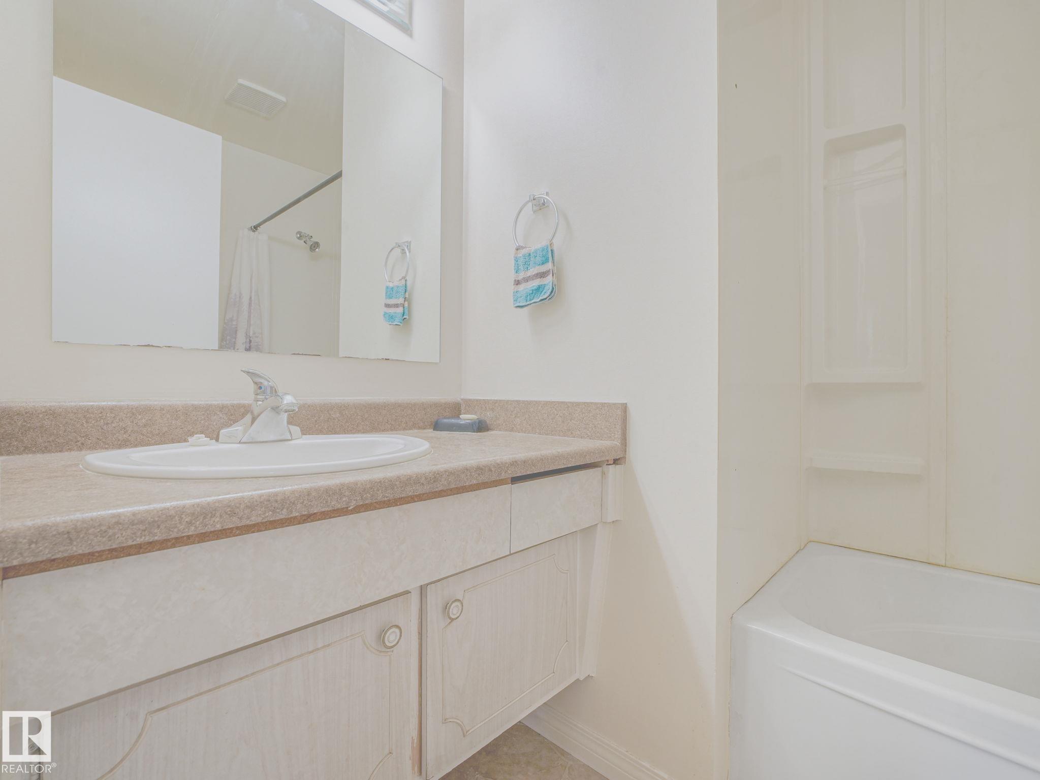 Photo 18 at 5 Akins Drive, Akinsdale, St. Albert